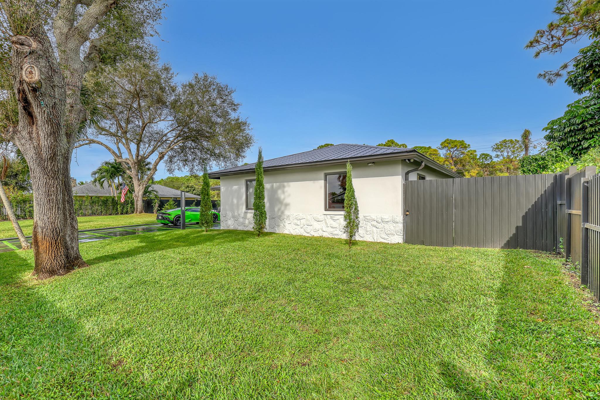 PALM BEACH NATL GOLF AND - Residential