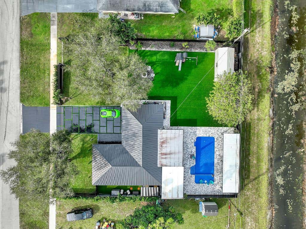 Photo of 7077 Oakmont Drive, Lake Worth, FL 33467 (MLS # R11148033)