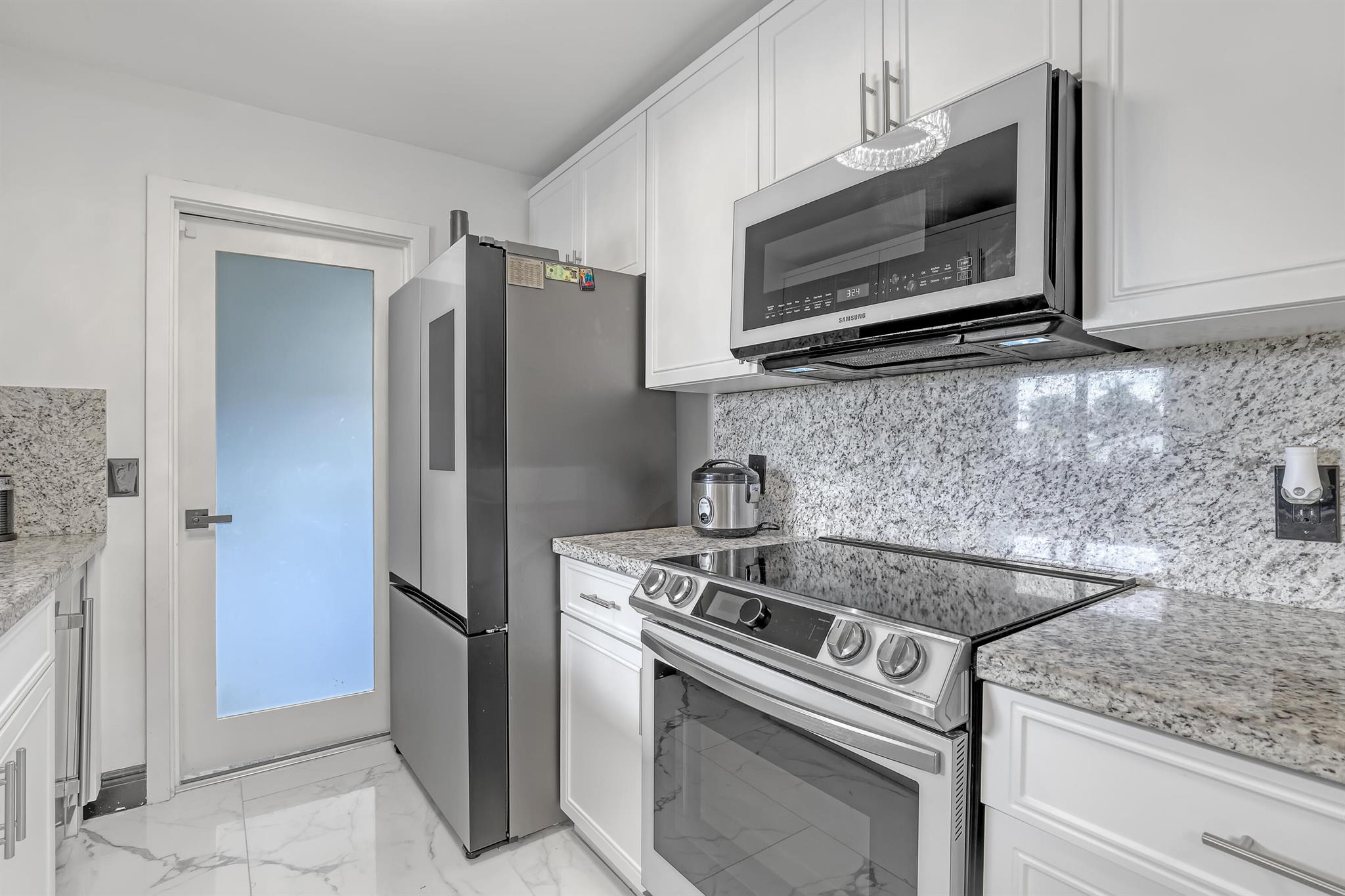 PALM BEACH NATL GOLF AND - Residential