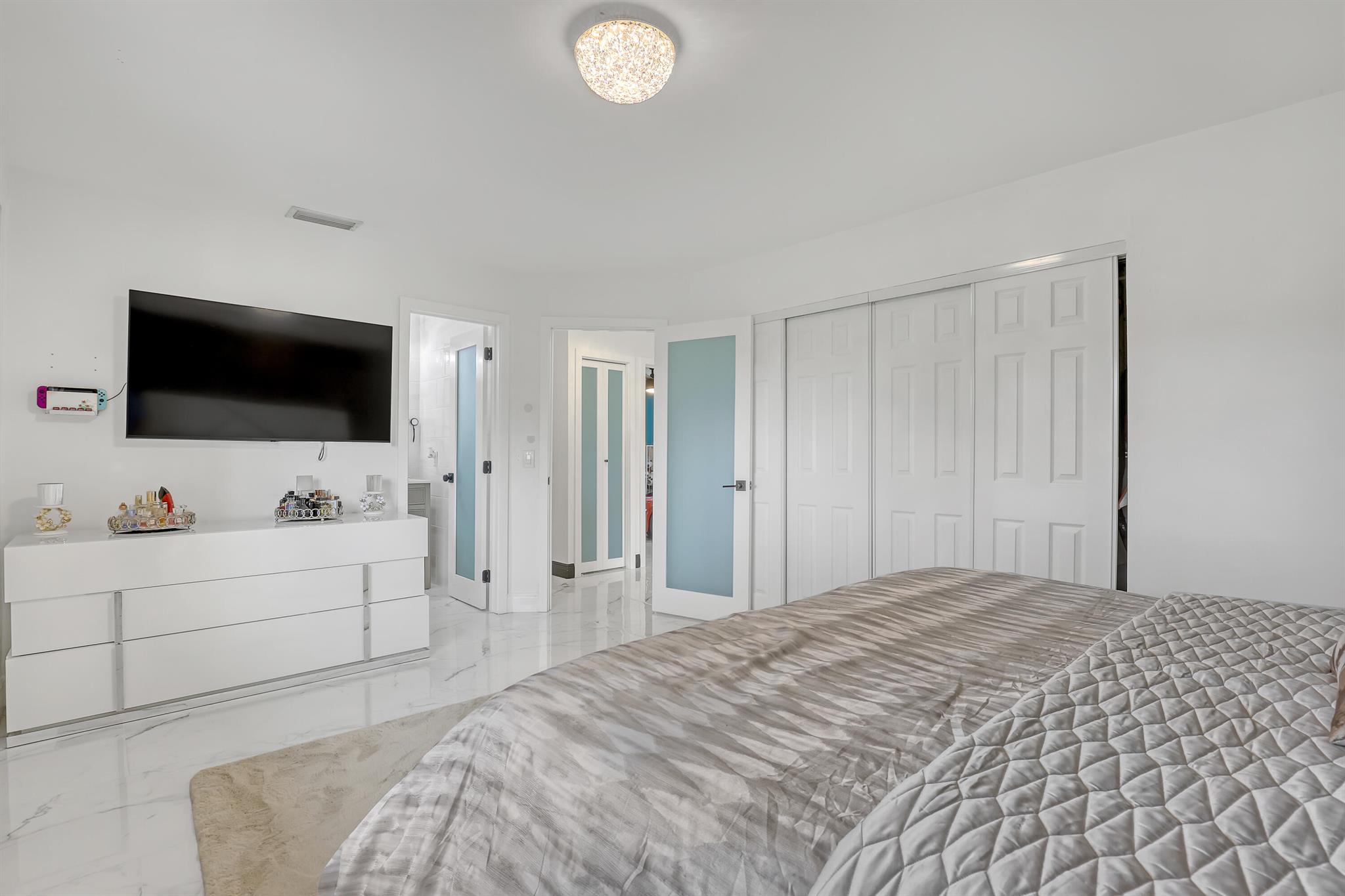 PALM BEACH NATL GOLF AND - Residential