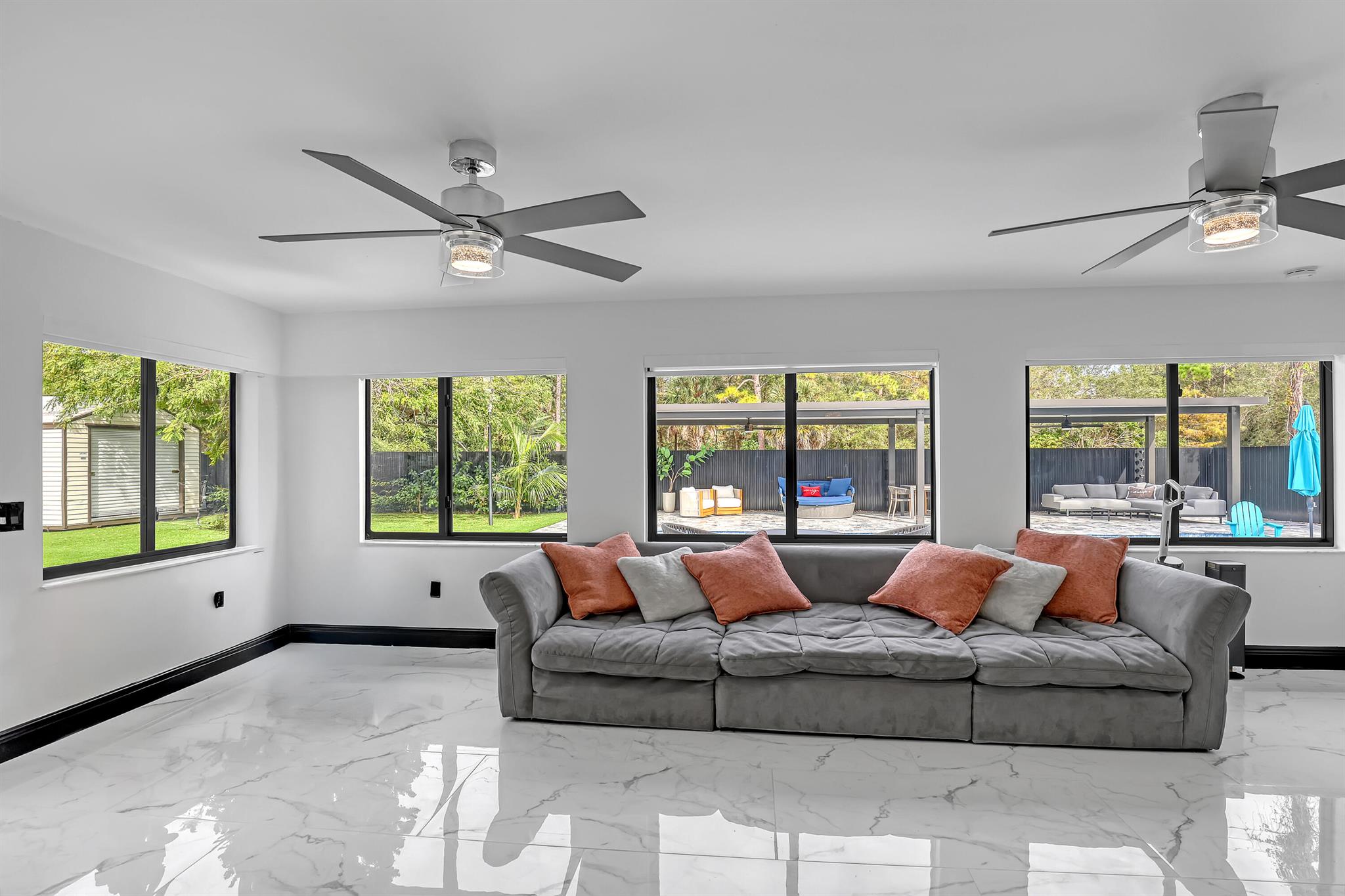 PALM BEACH NATL GOLF AND - Residential