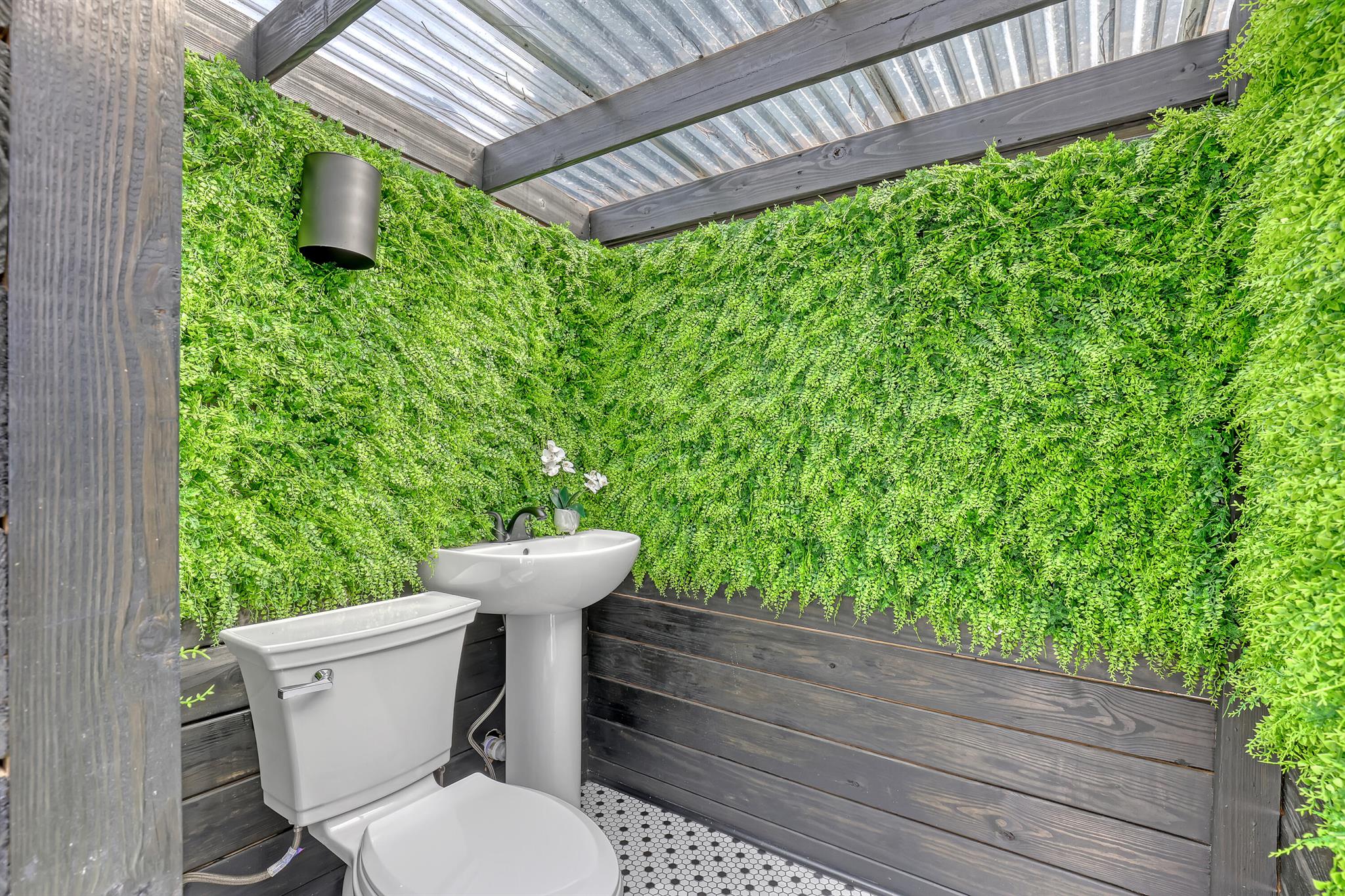 PALM BEACH NATL GOLF AND - Residential