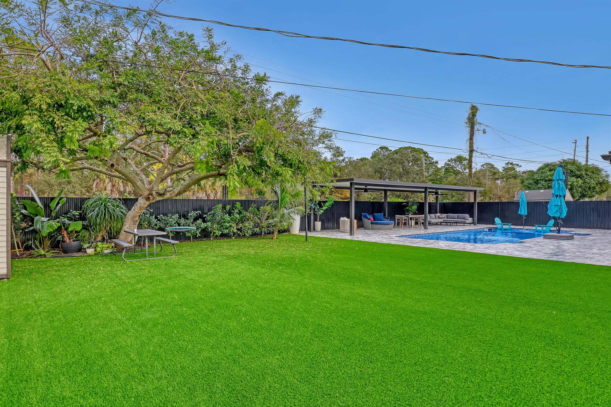 PALM BEACH NATL GOLF AND - Residential