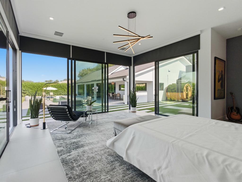 FAIRWAYS THE - Residential