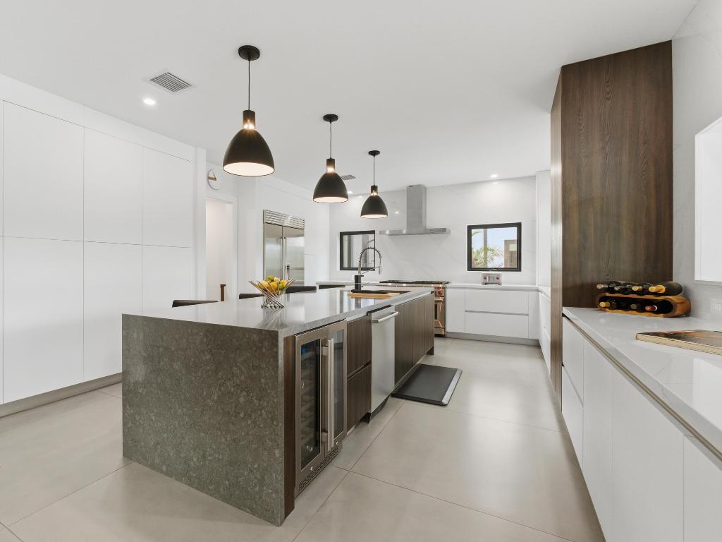 FAIRWAYS THE - Residential