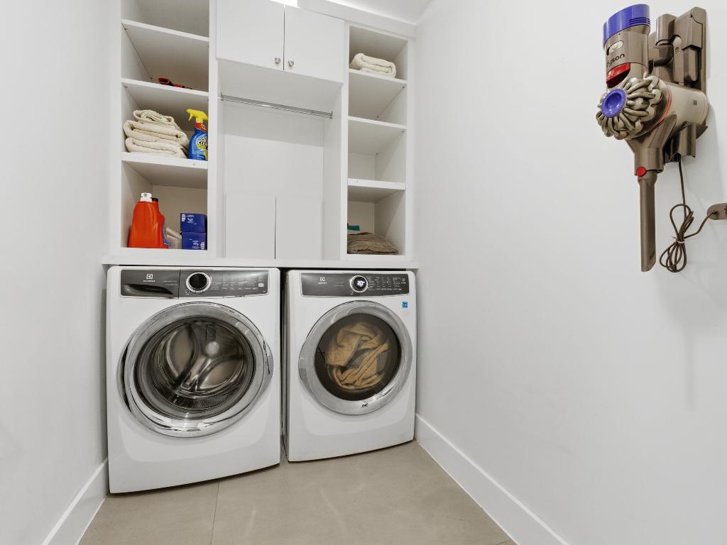 FAIRWAYS THE - Residential