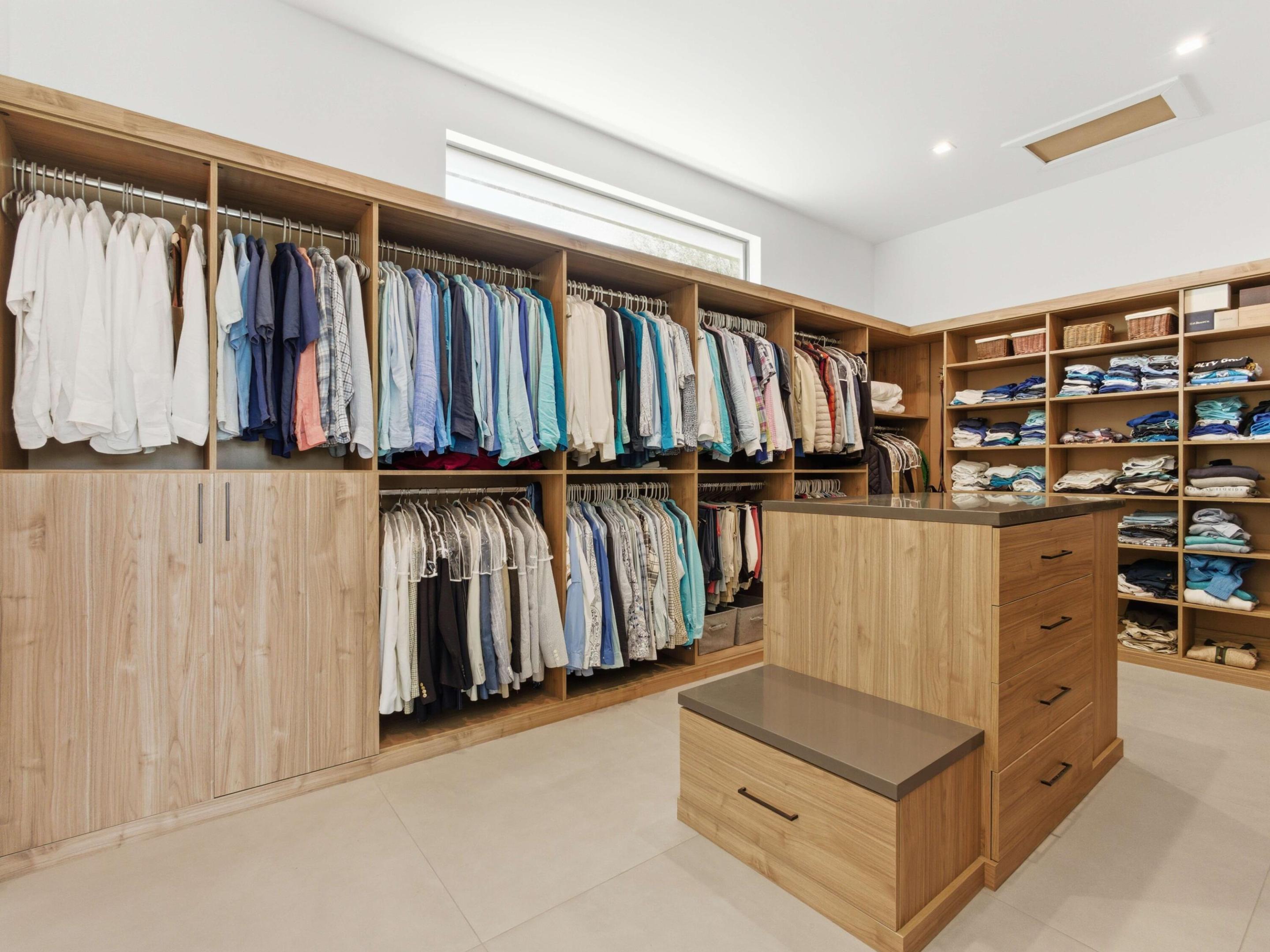 FAIRWAYS THE - Residential