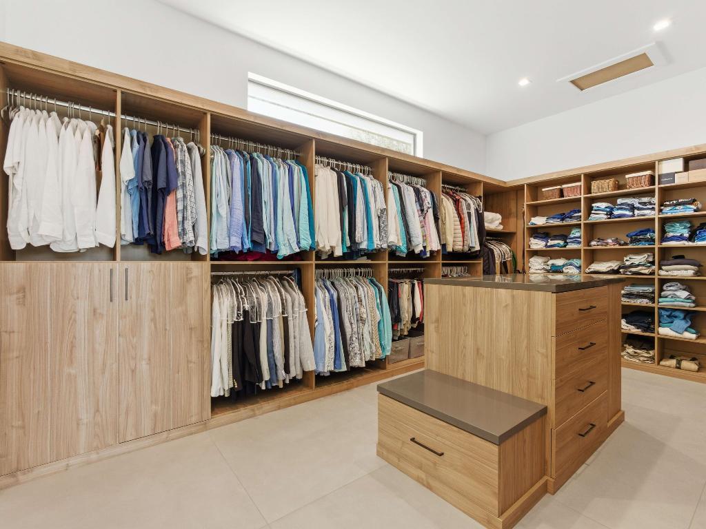 FAIRWAYS THE - Residential