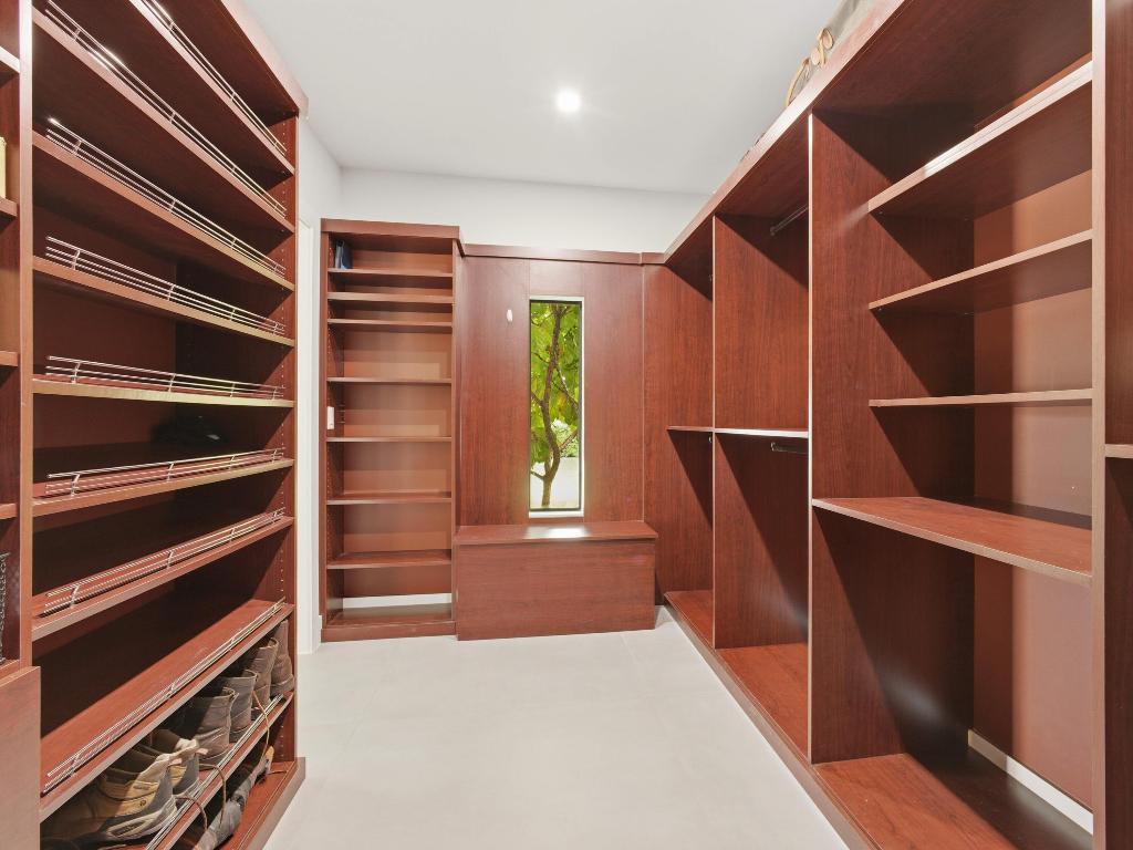 FAIRWAYS THE - Residential