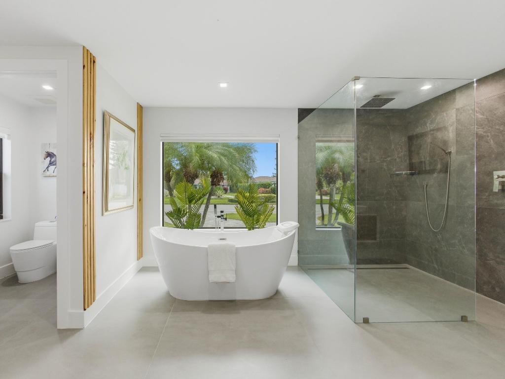 FAIRWAYS THE - Residential