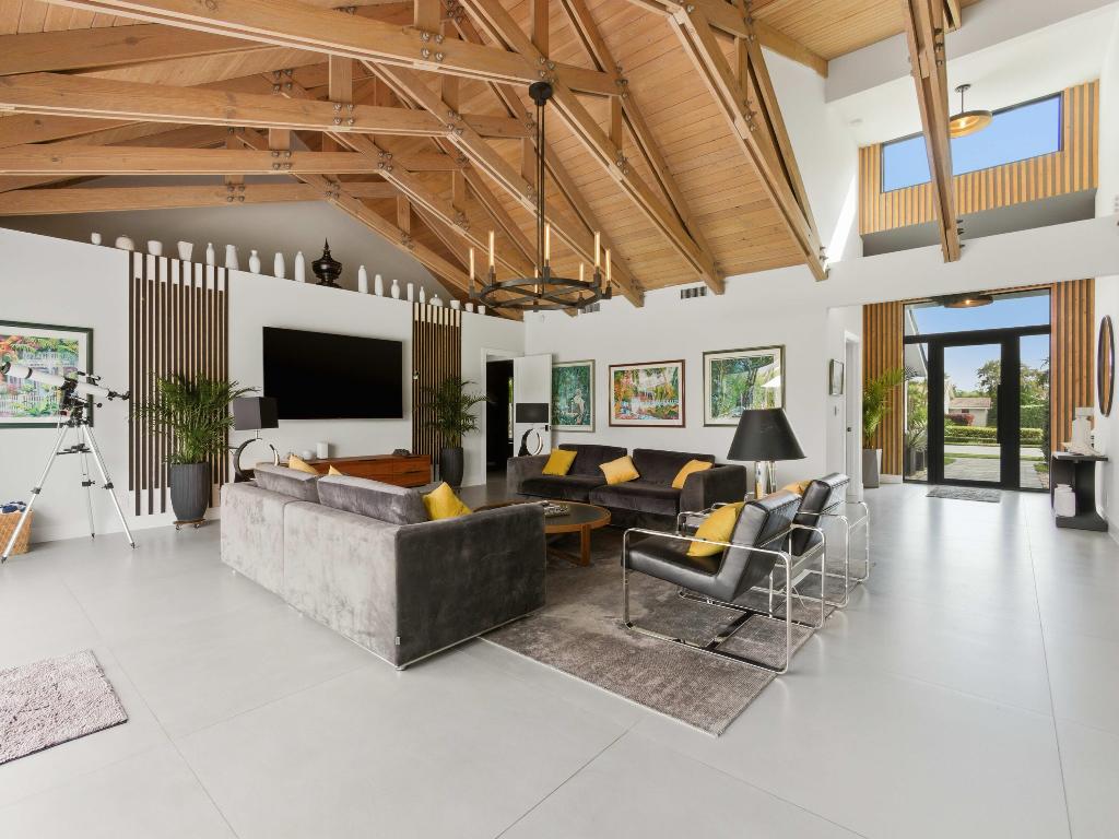 FAIRWAYS THE - Residential