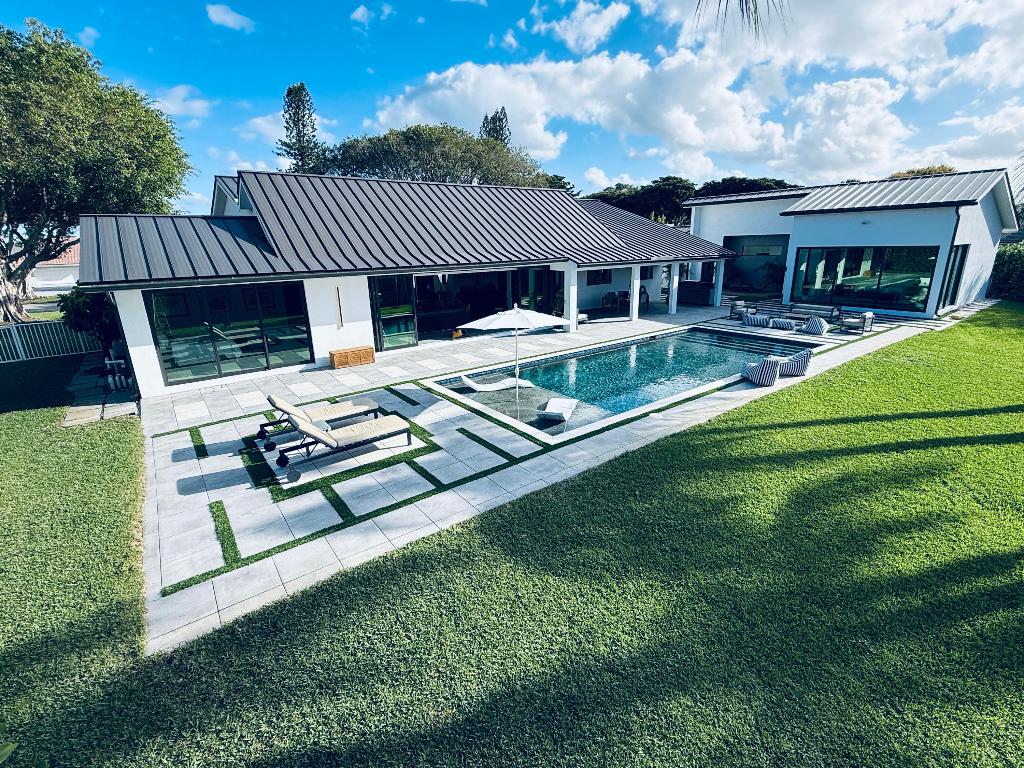 FAIRWAYS THE - Residential