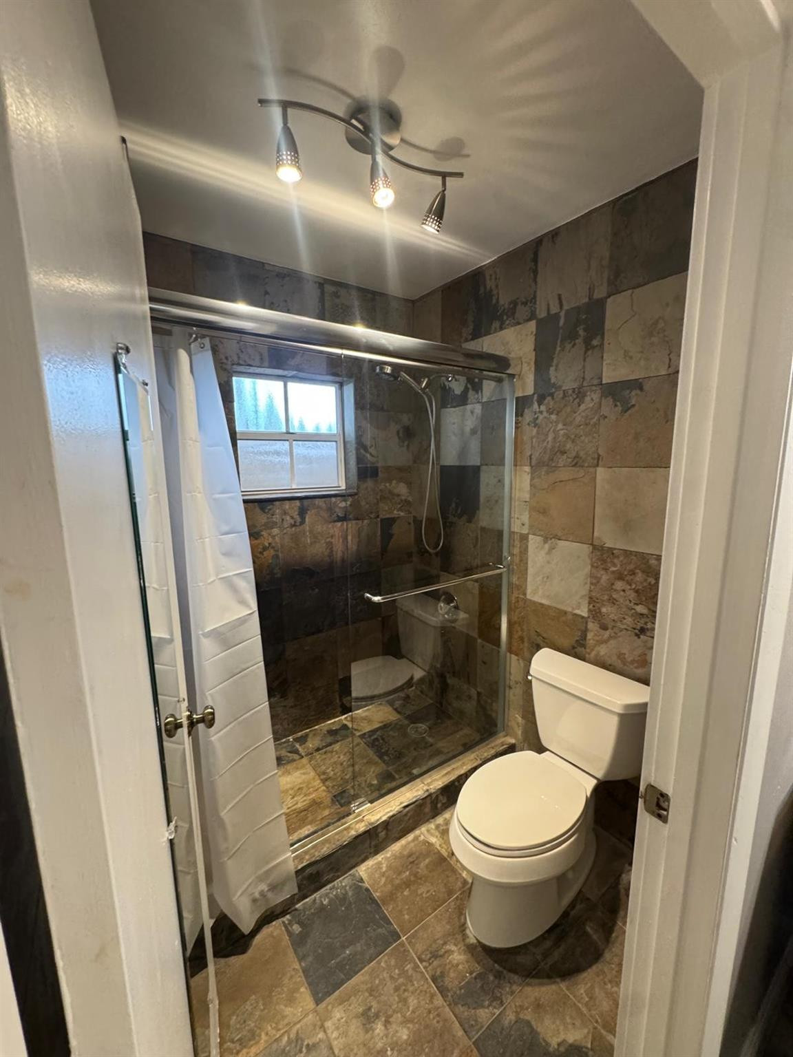 Country Crk Ph Tract A - Residential Lease