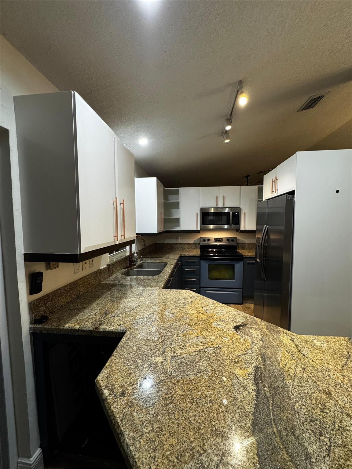 Country Crk Ph Tract A - Residential Lease