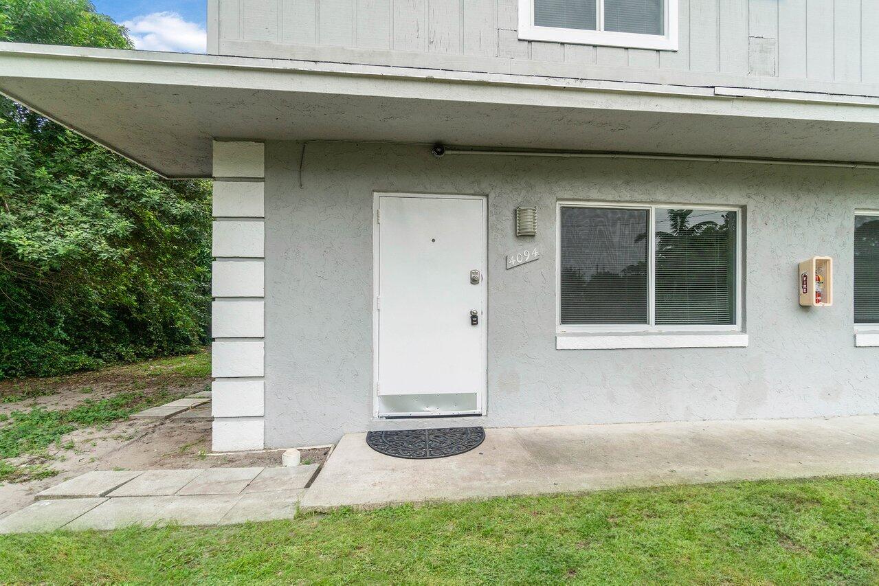 PALM BEACH FARMS CO 7 - Residential Lease