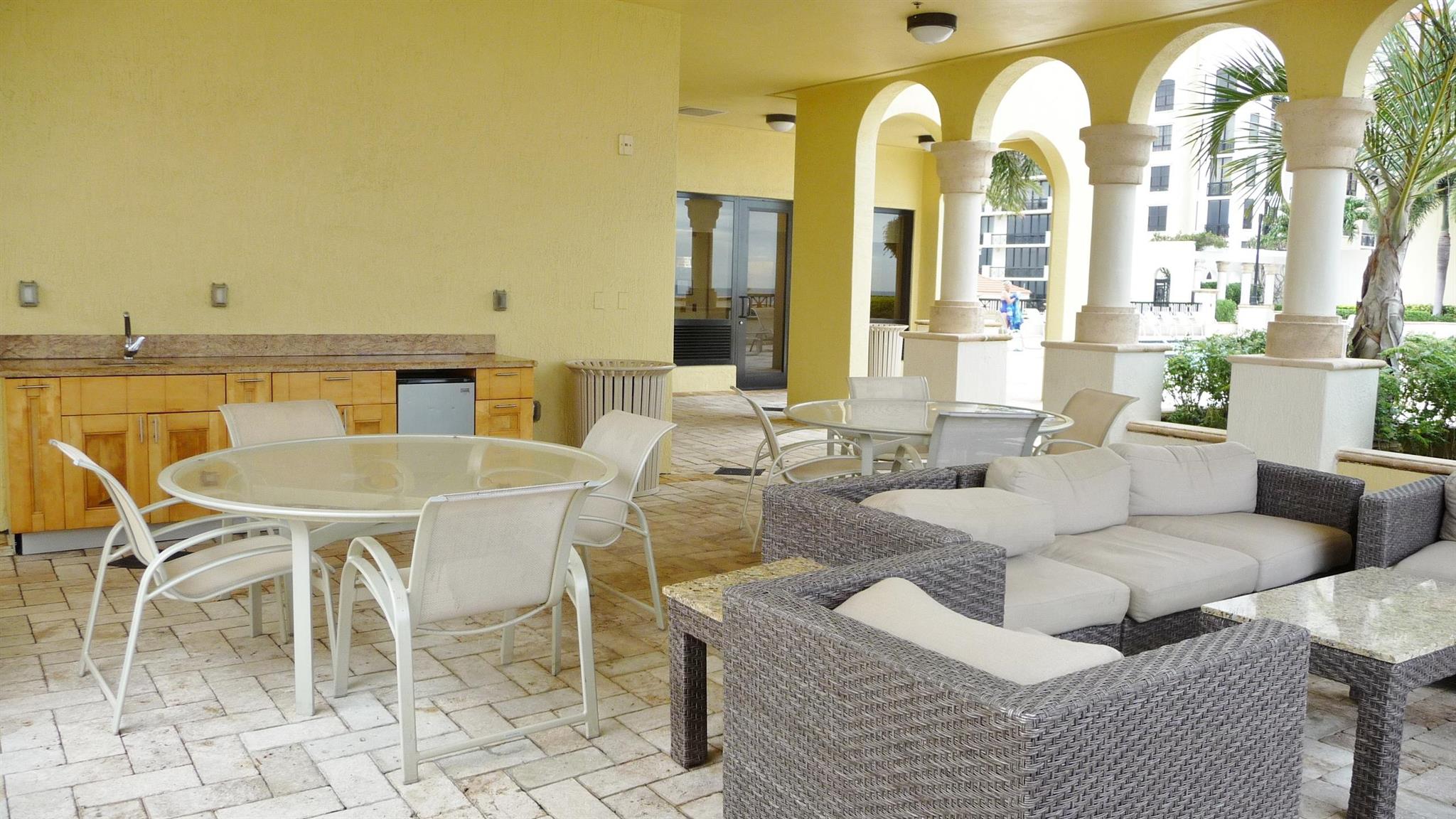 ONE CITY PLAZA CONDOMINIU - Residential Lease