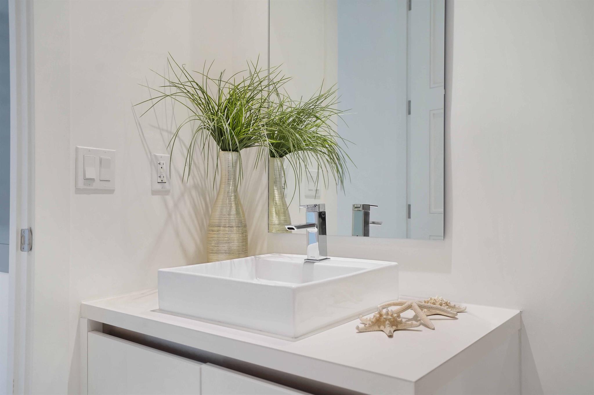 TOWER 155 CONDO - Residential Lease