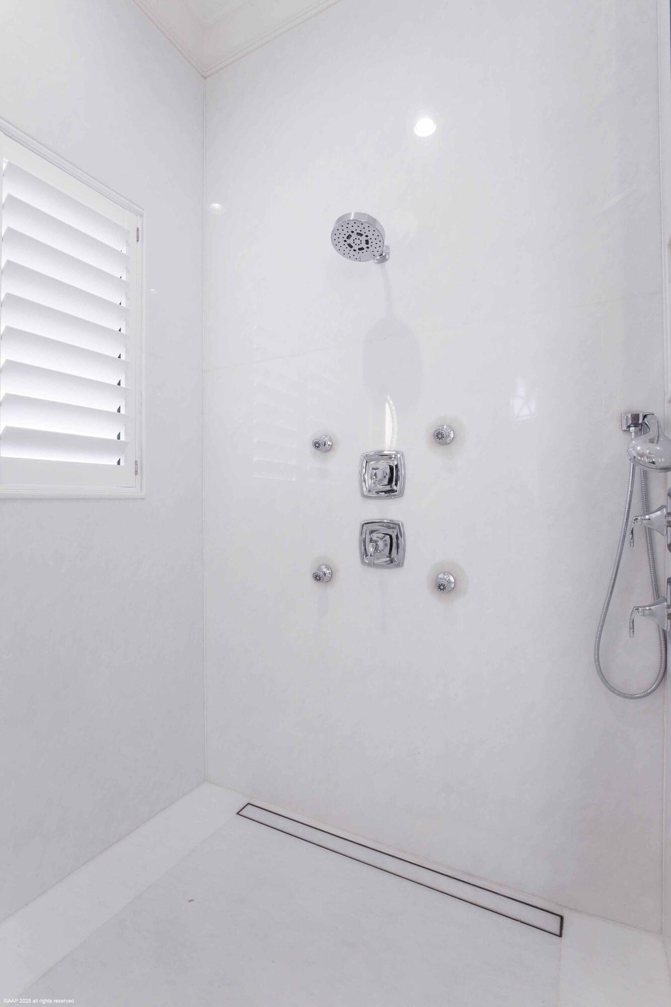 OLD PALM - Residential