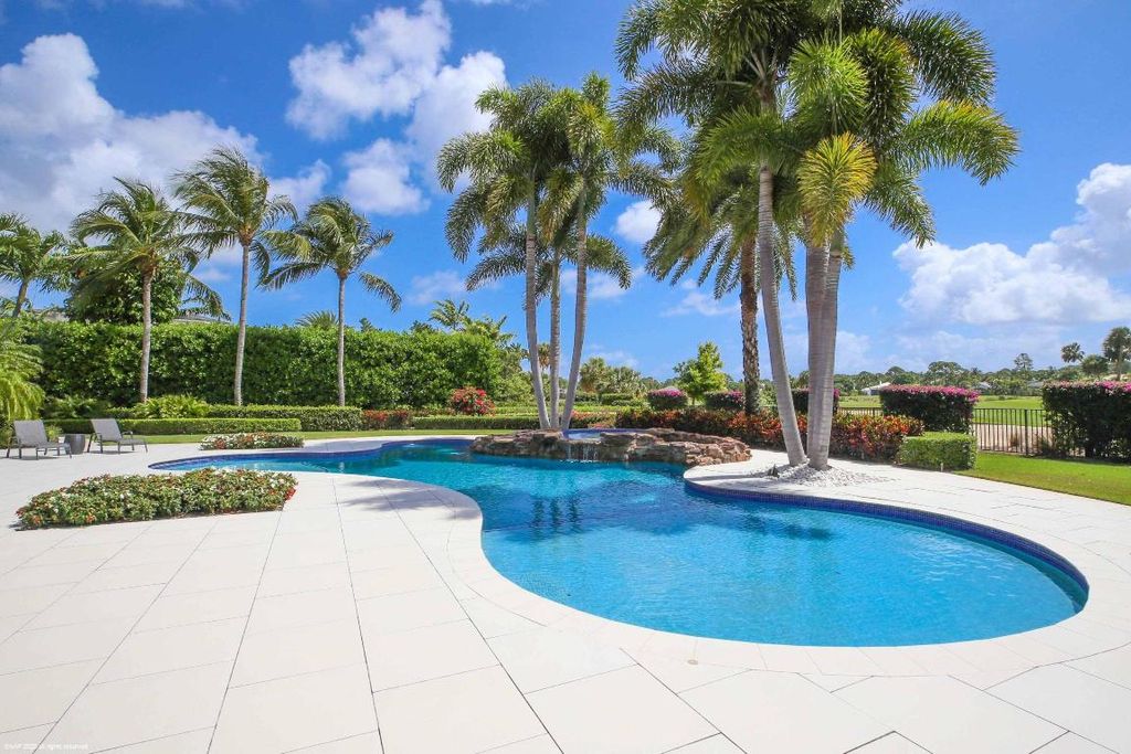 Photo of 12210 Tillinghast Circle, Palm Beach Gardens, FL 33418 (MLS # R11081315)