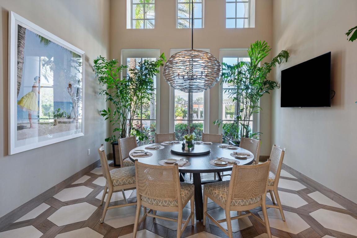 OLD PALM - Residential