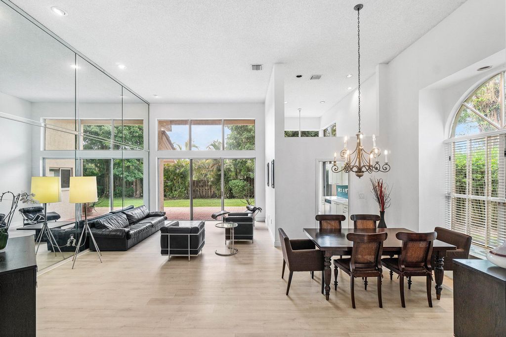 Photo of 5106 Windsor Parke Drive, Boca Raton, FL 33496 (MLS # B26030724)