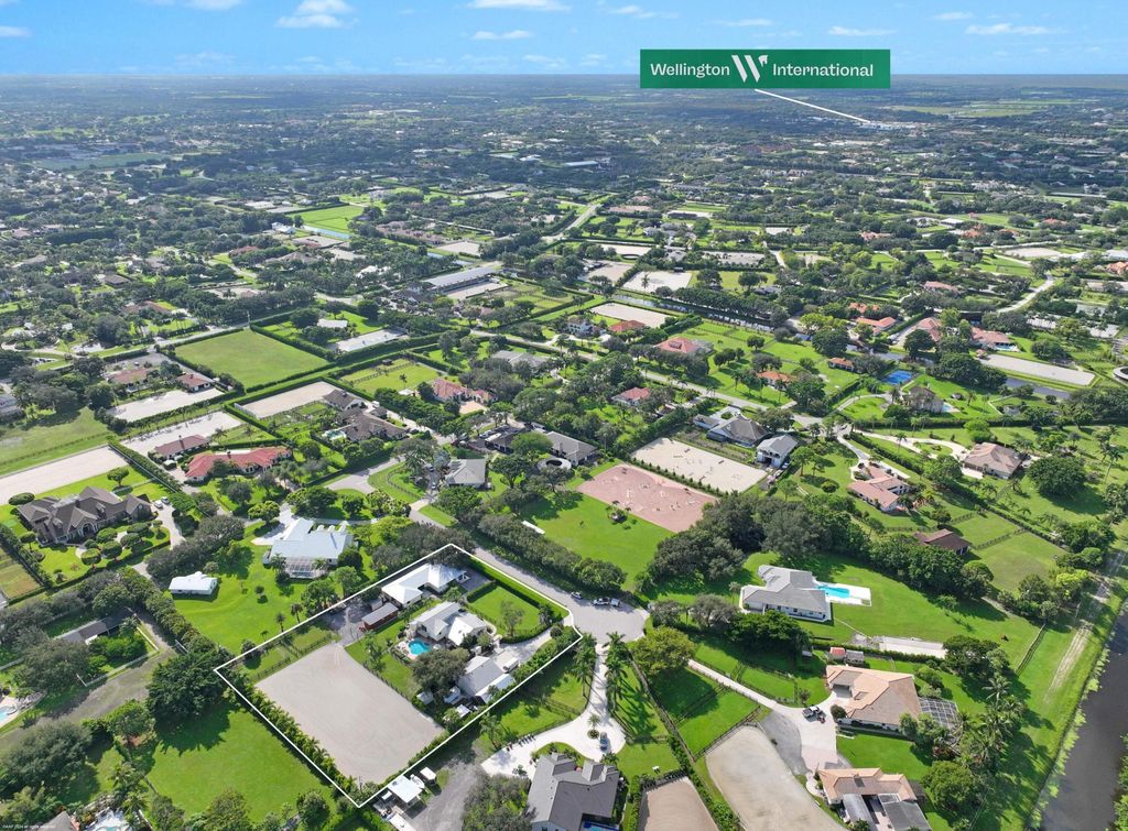 Photo of 14965 Oatland Court, Wellington, FL 33414 (MLS # B26010003)