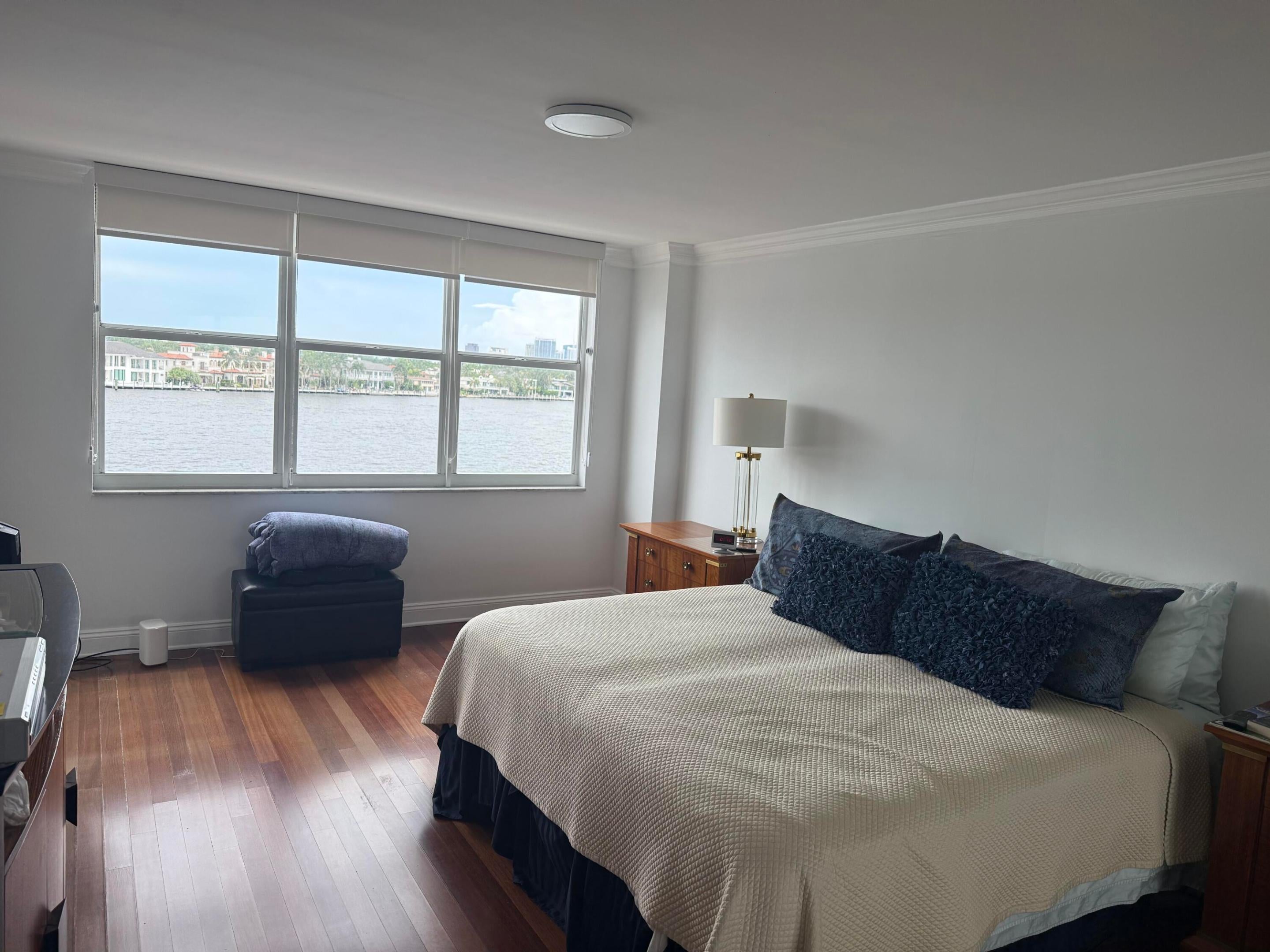 511 Bayshore Drive 405