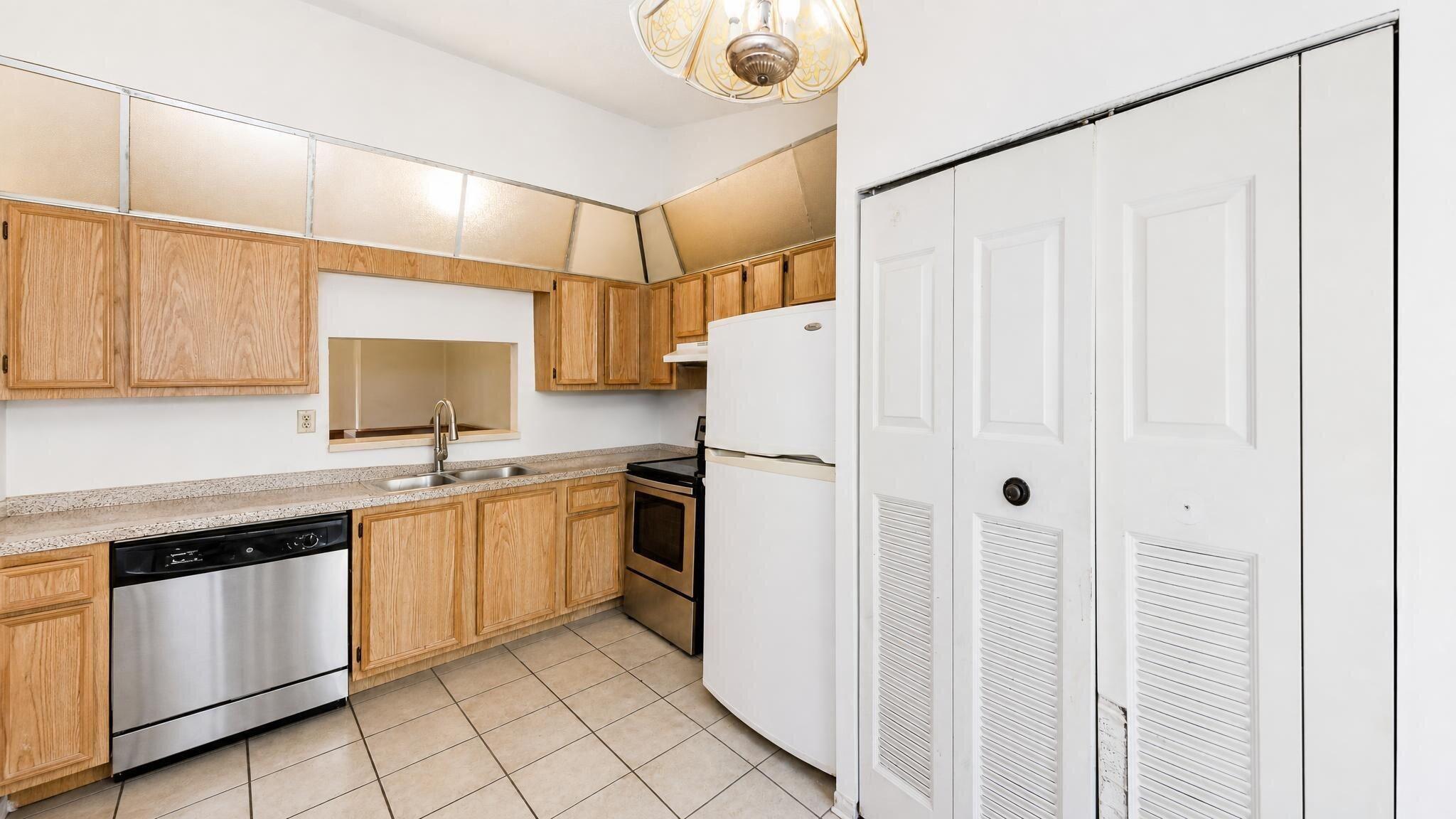 10880 NW 45th Street