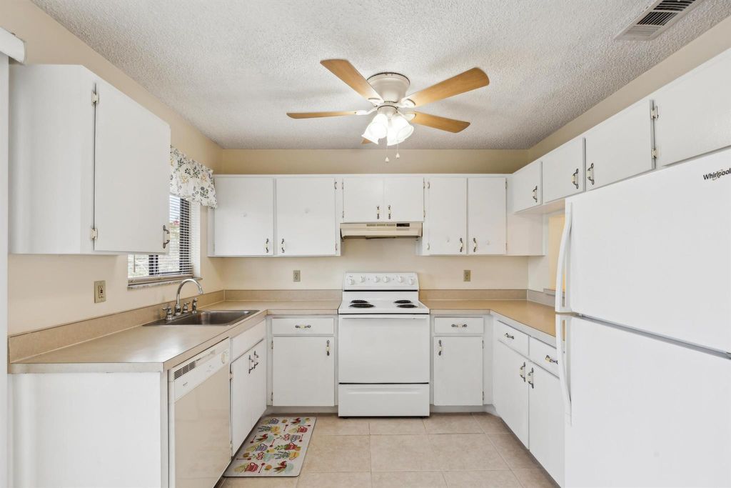 Photo of 201 SW Sterret Circle, Port Saint Lucie, FL 34953 (MLS # R10993970)