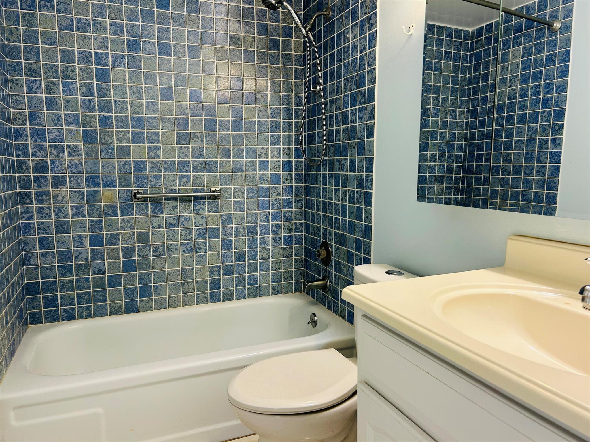 CENTURY VILLAGE -CANTERBU - Residential