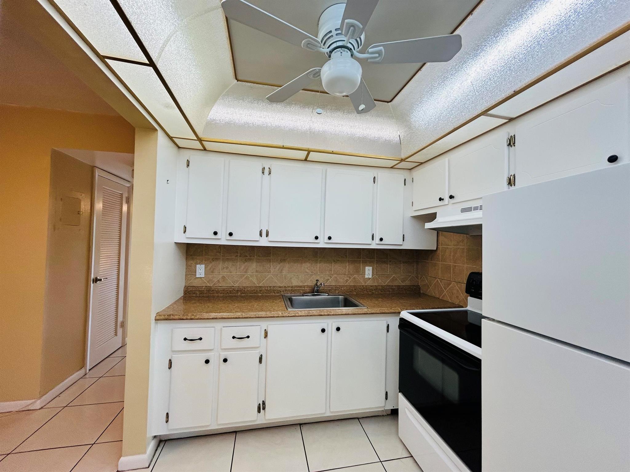 CENTURY VILLAGE -CANTERBU - Residential