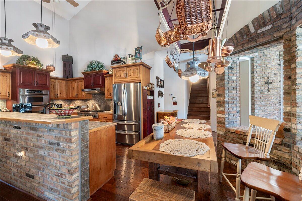 GLENDALE ACRES (A OF E) - Residential