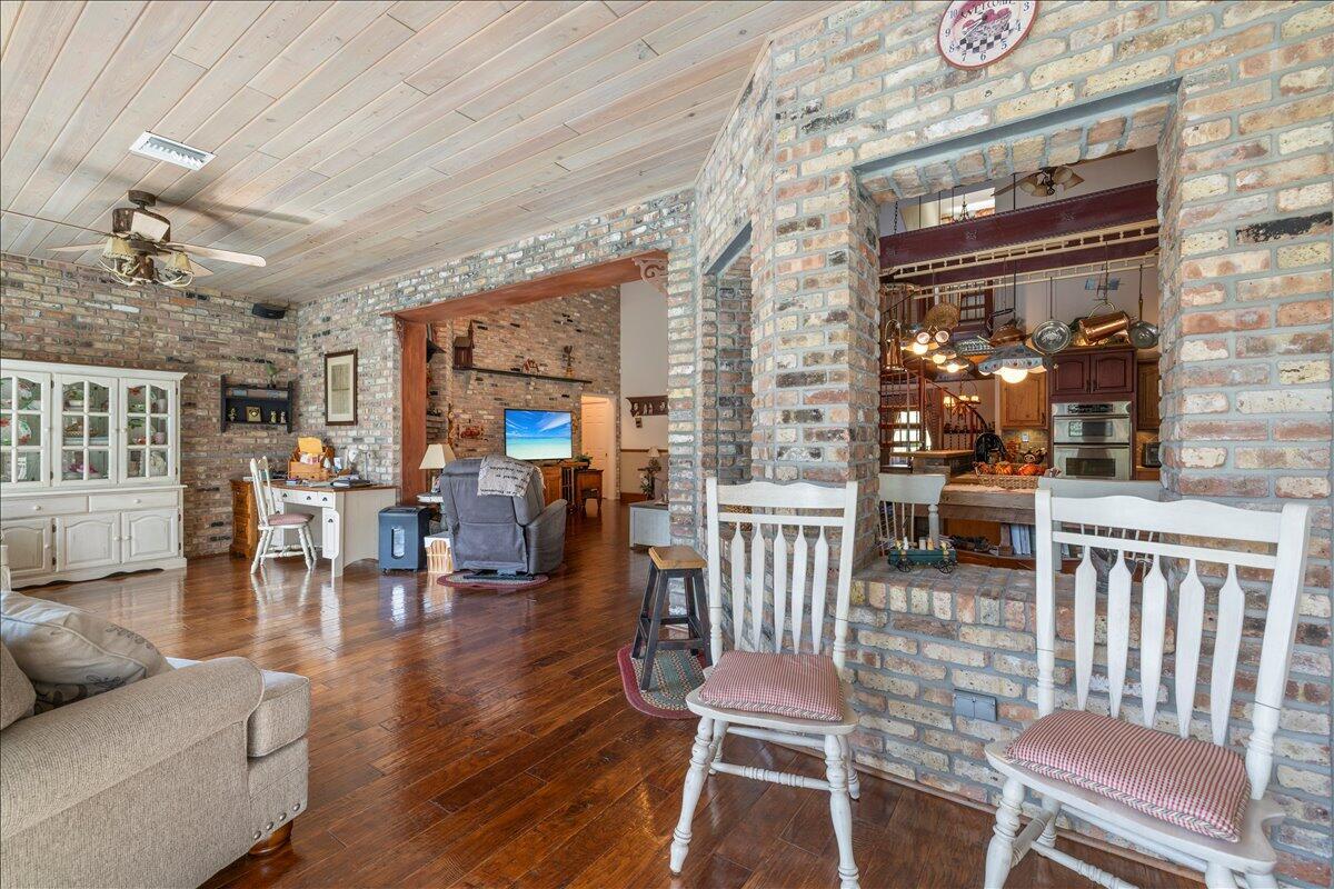 GLENDALE ACRES (A OF E) - Residential