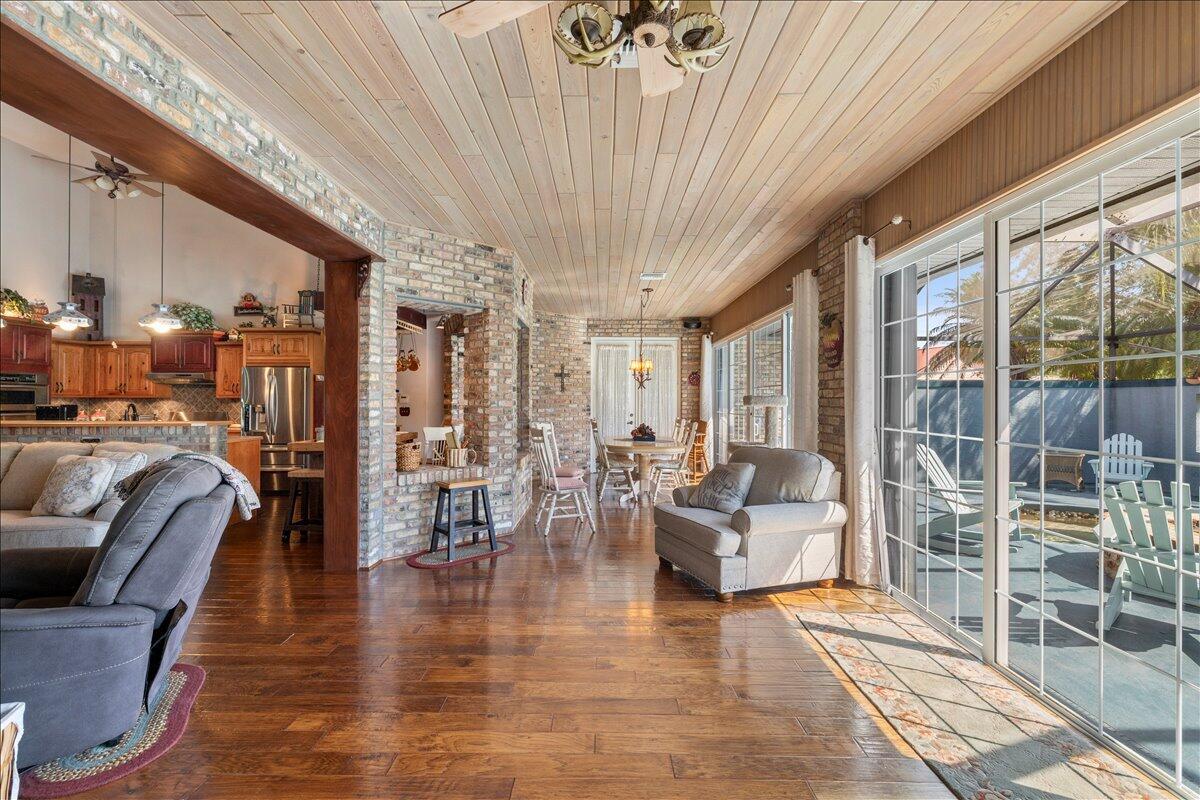 GLENDALE ACRES (A OF E) - Residential