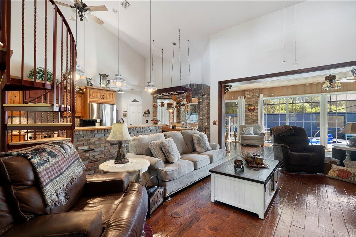 GLENDALE ACRES (A OF E) - Residential