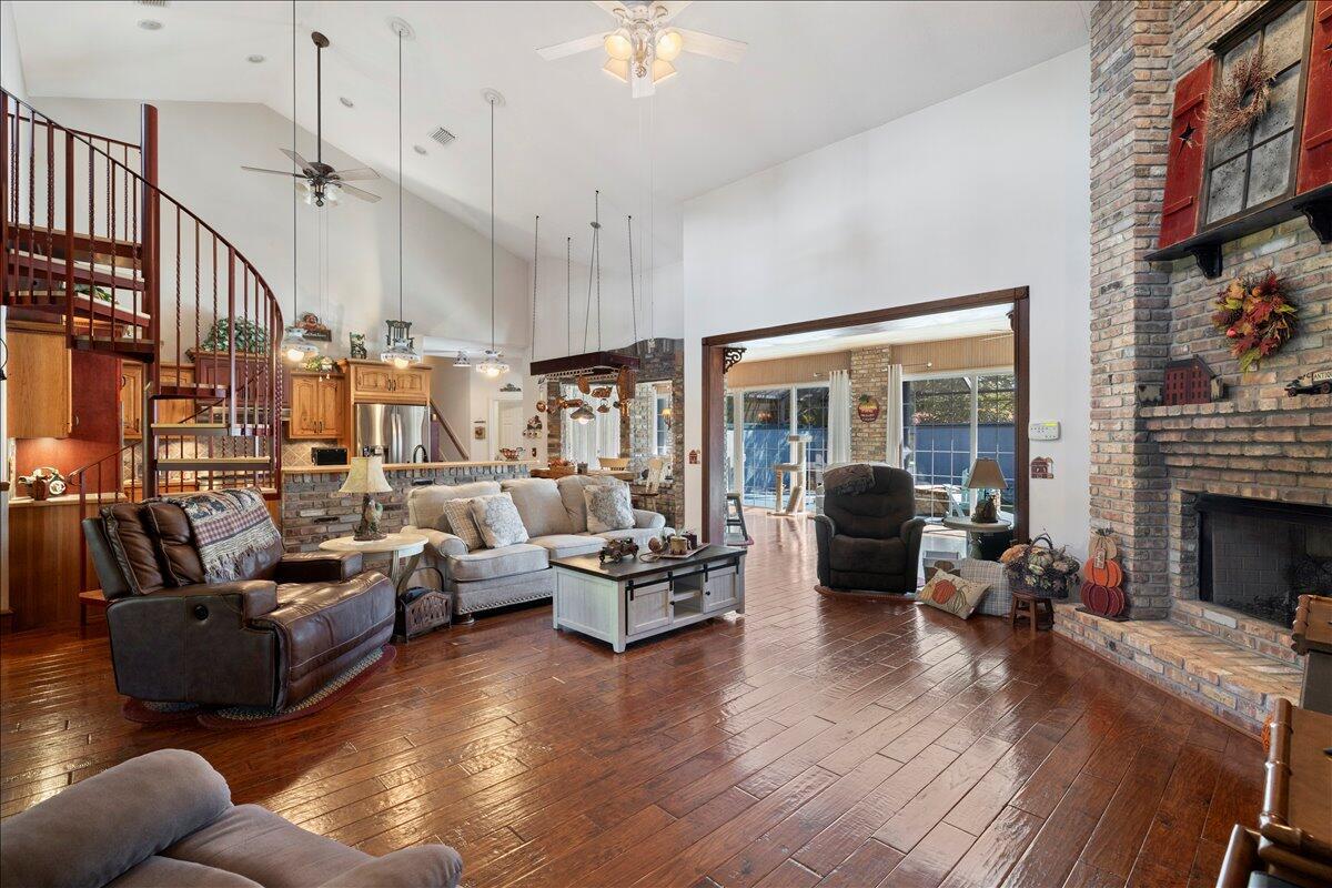 GLENDALE ACRES (A OF E) - Residential