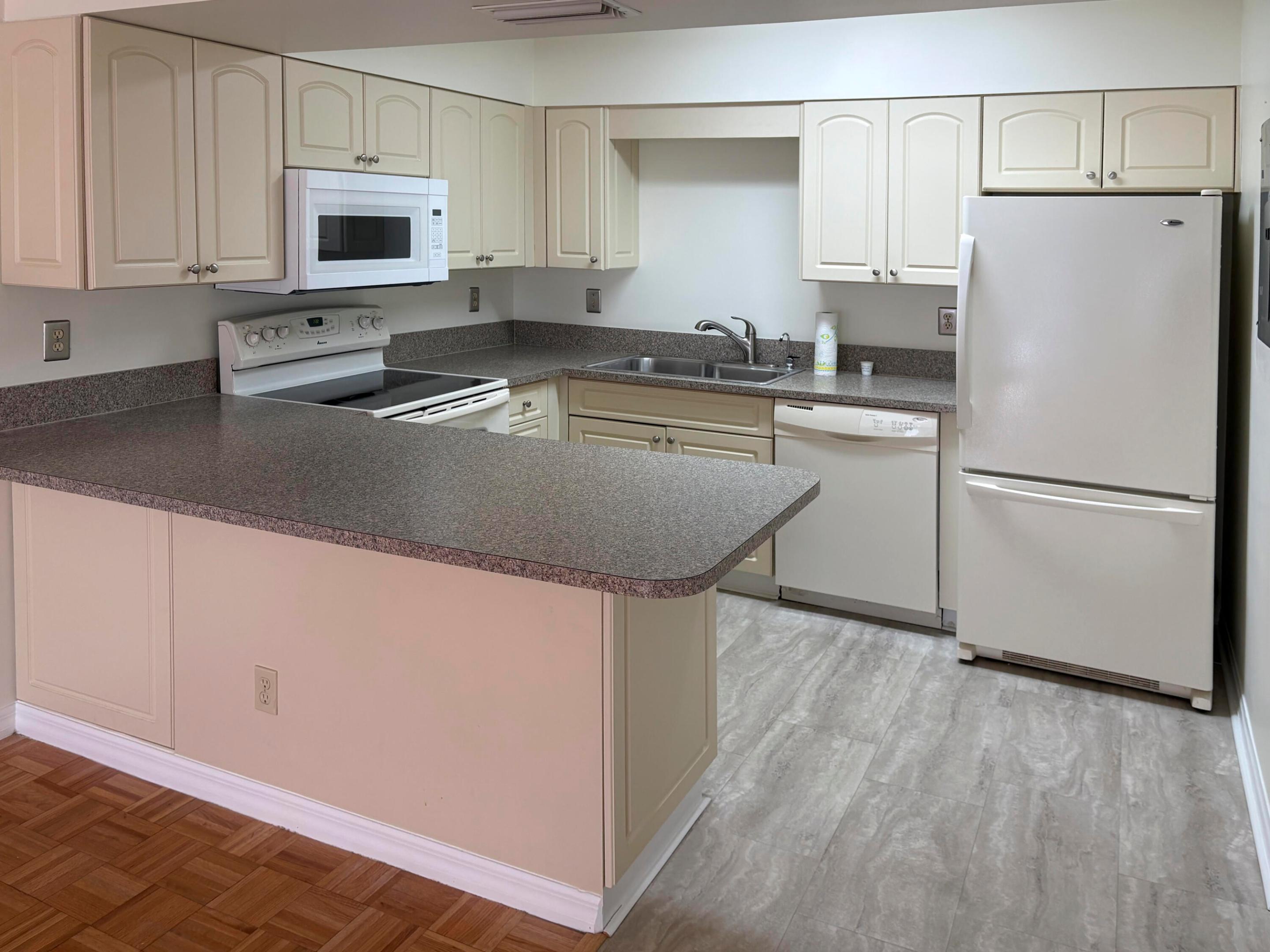 THE FOUNTAINS OF ST LUCIE - Residential