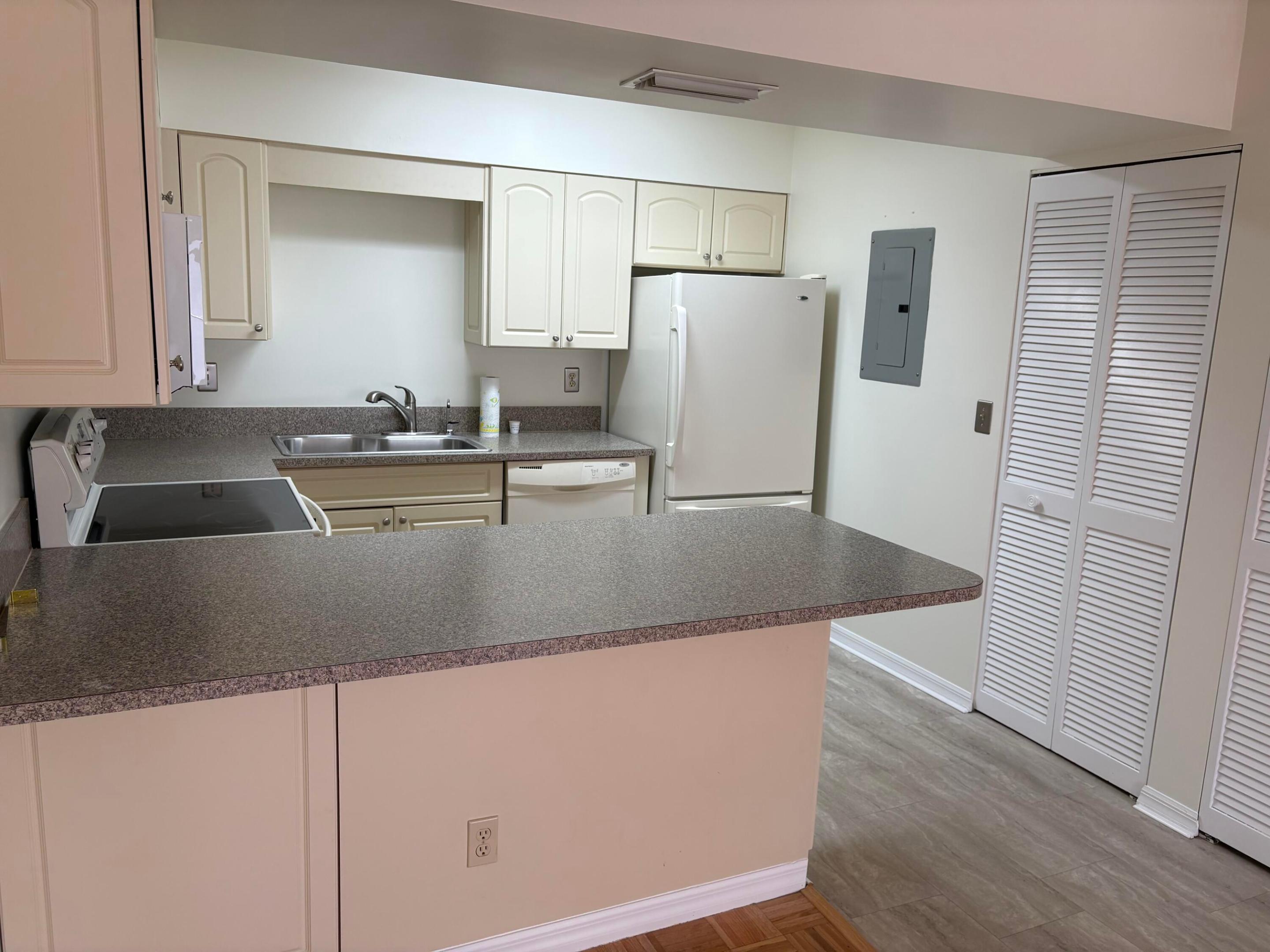 THE FOUNTAINS OF ST LUCIE - Residential