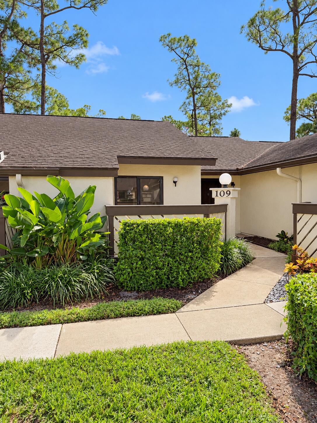 109 Roselle Court