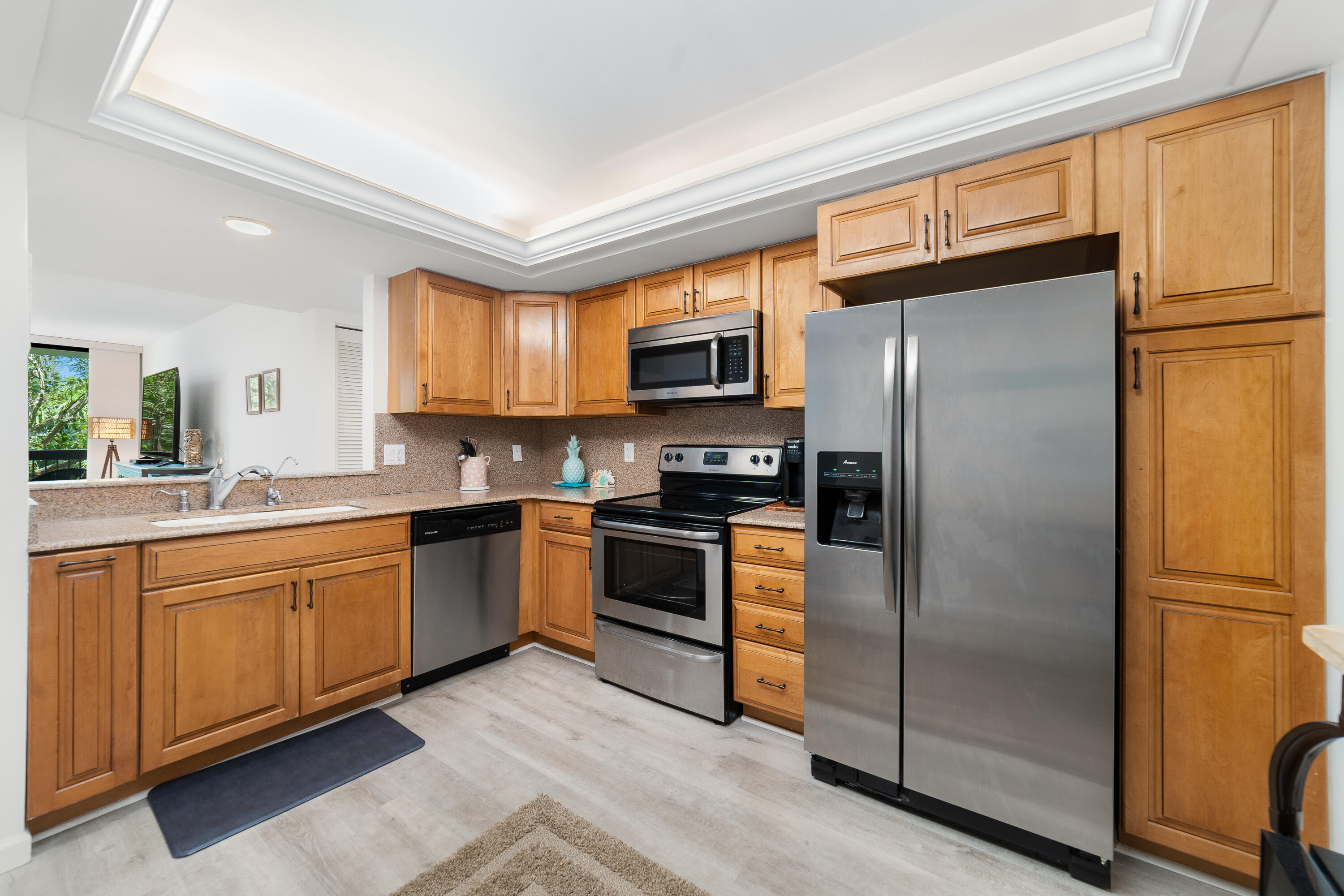 VOYAGER CONDO - Residential