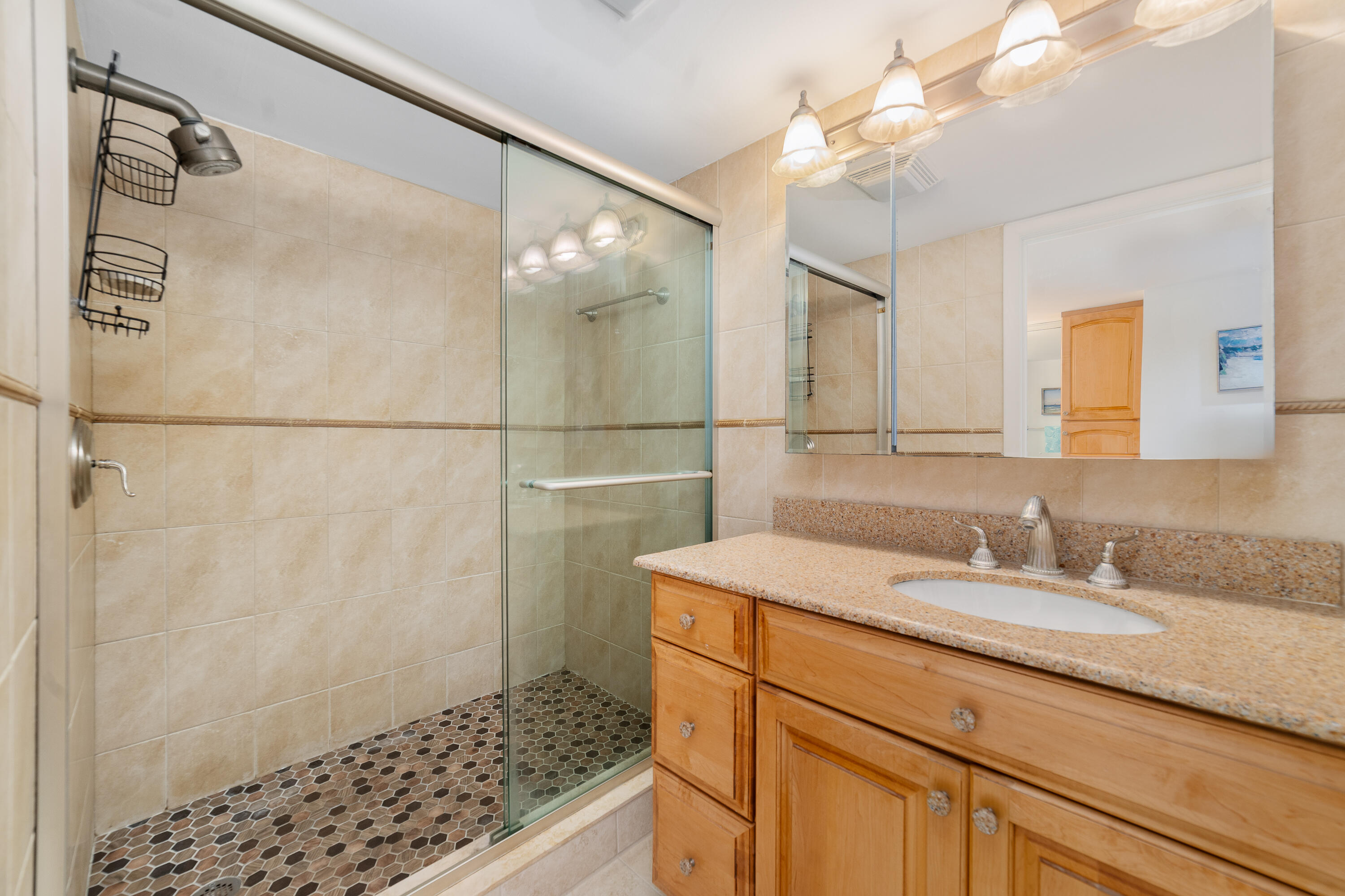 VOYAGER CONDO - Residential