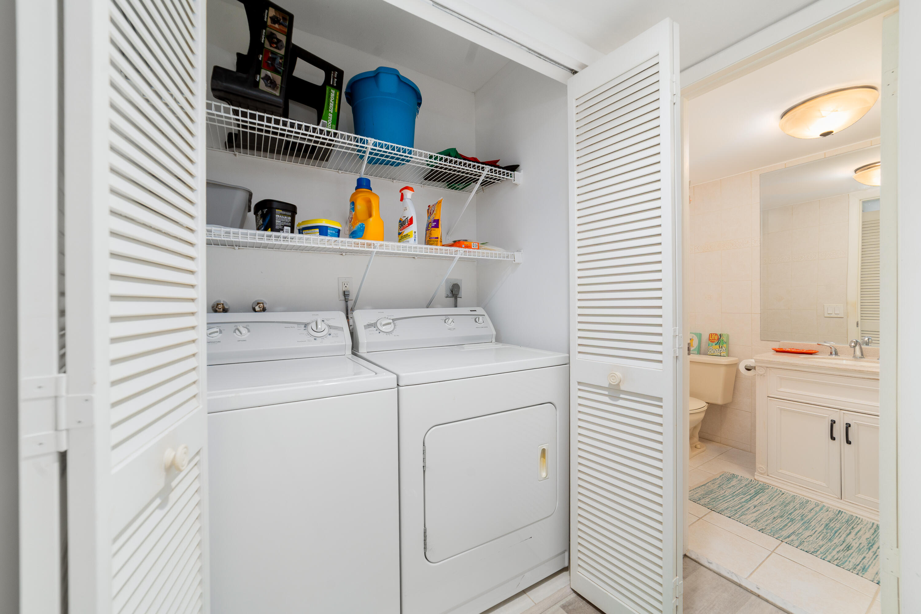 VOYAGER CONDO - Residential