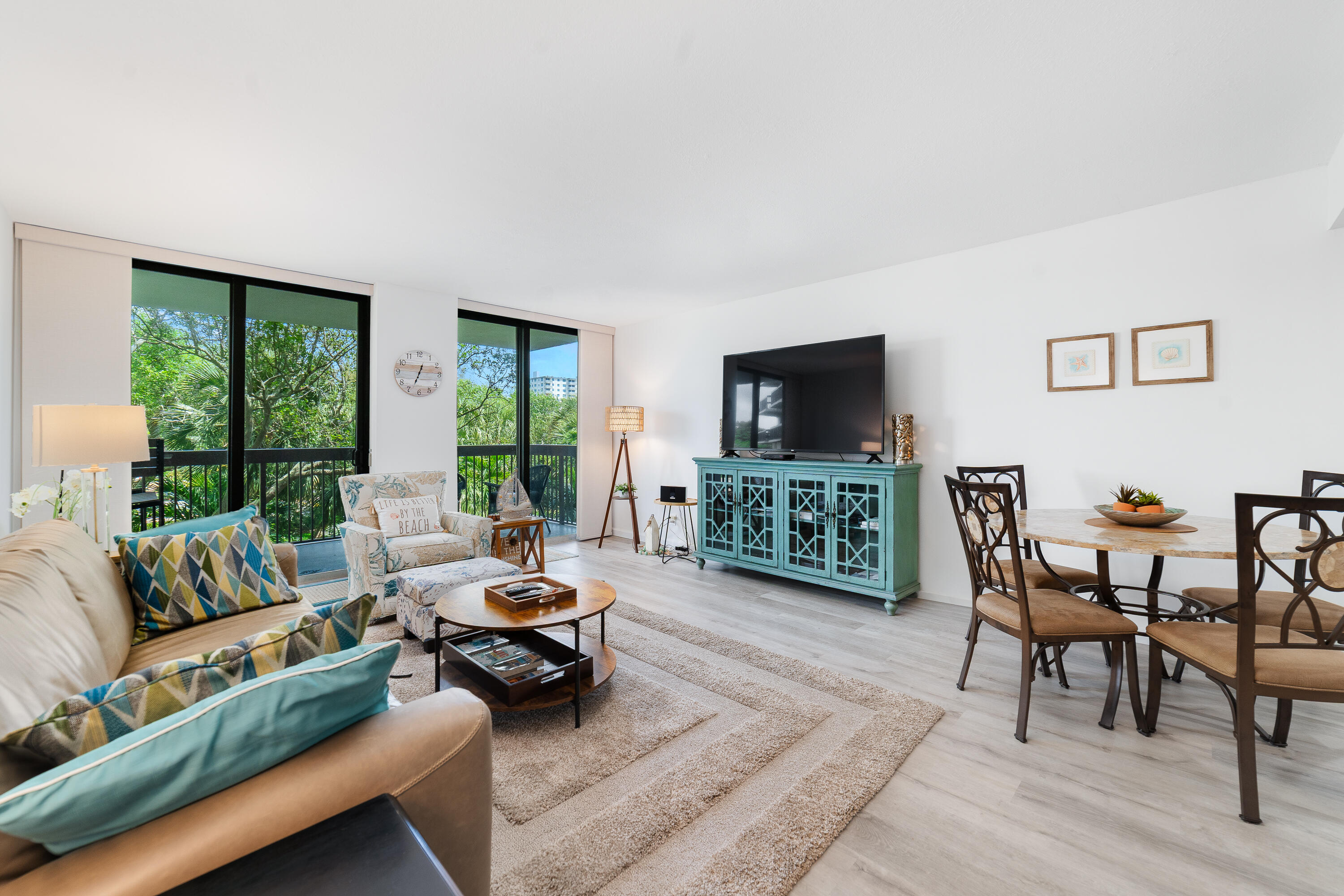 VOYAGER CONDO - Residential