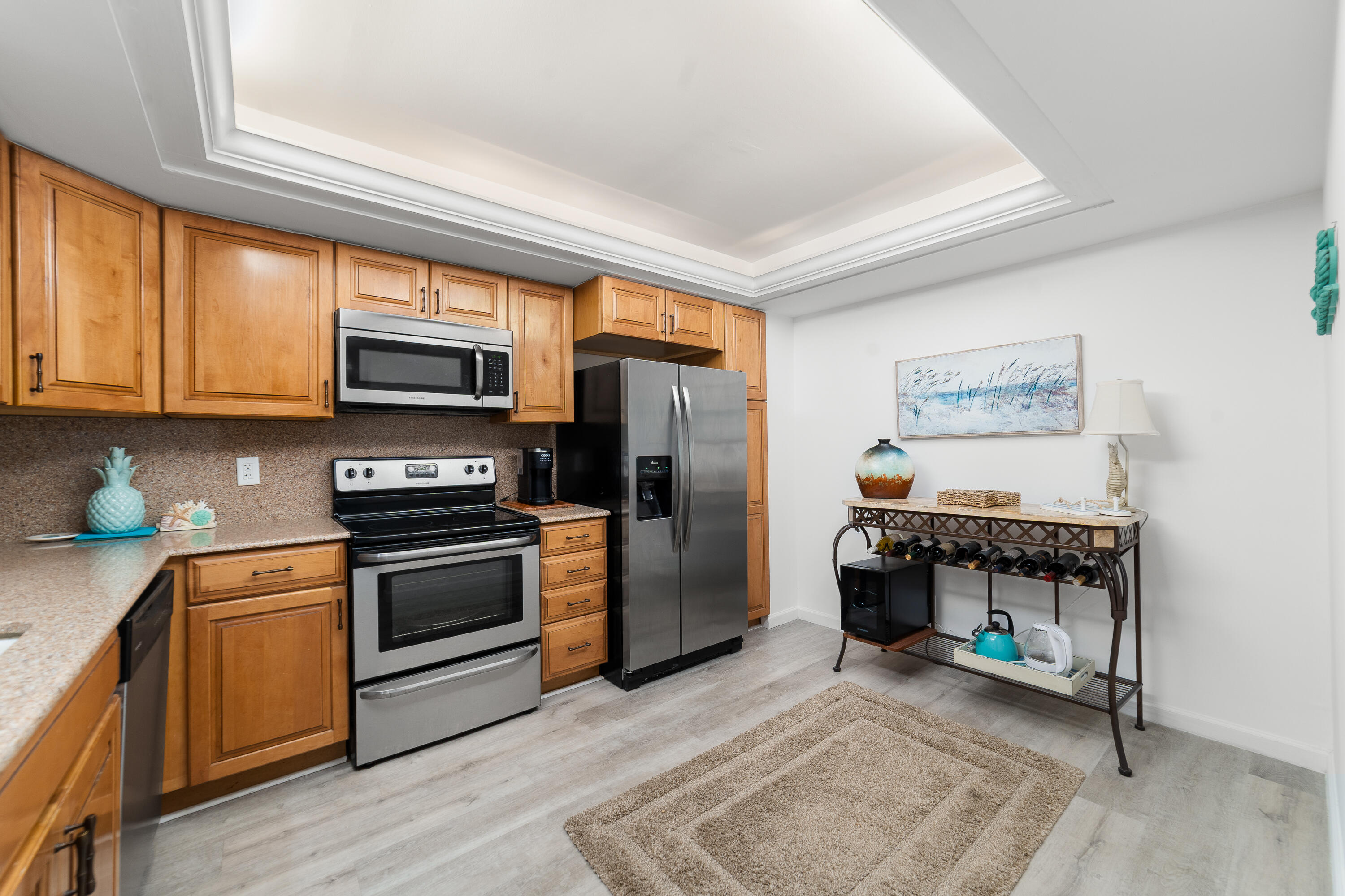 VOYAGER CONDO - Residential