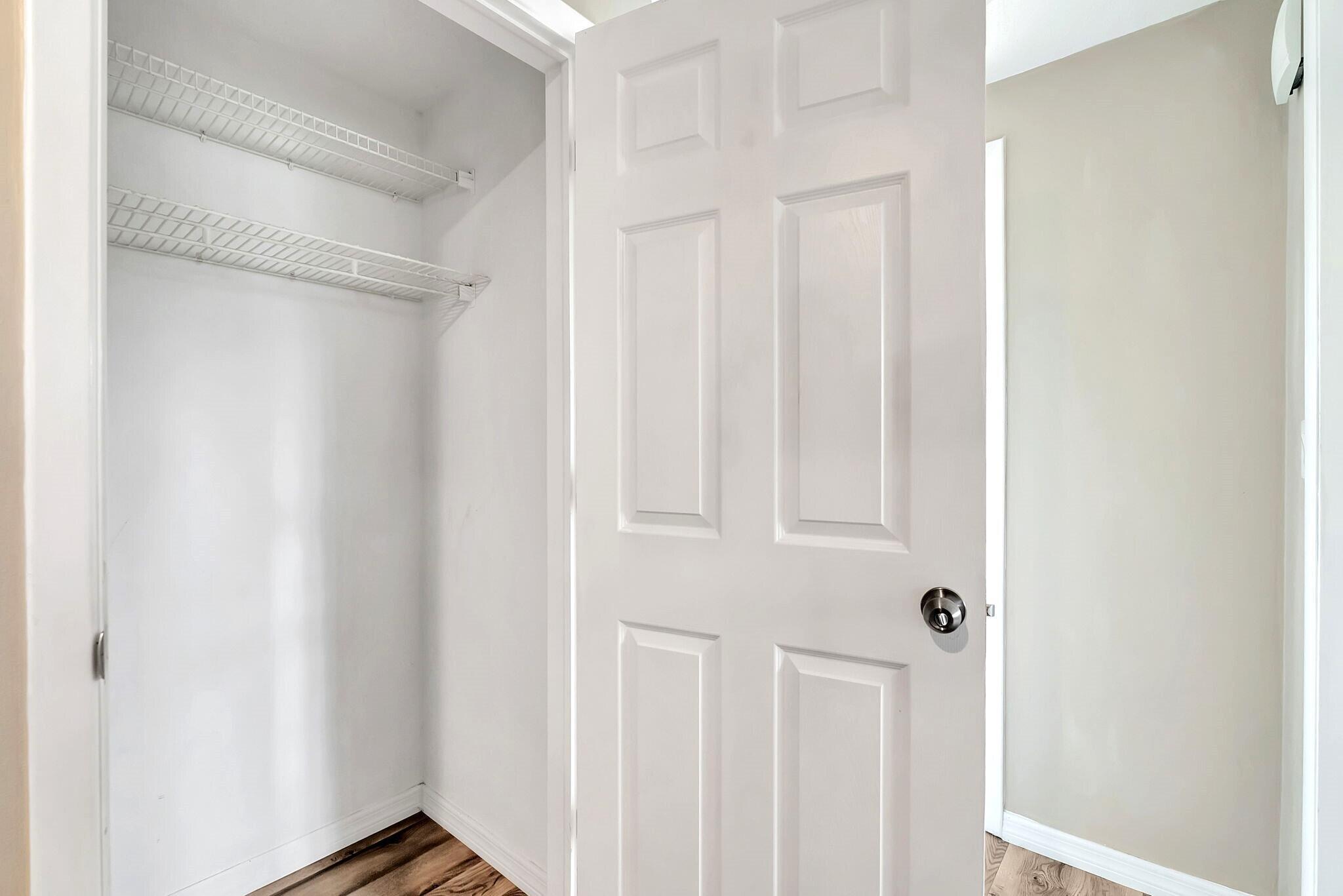 JASMINE LAKES - Residential Lease