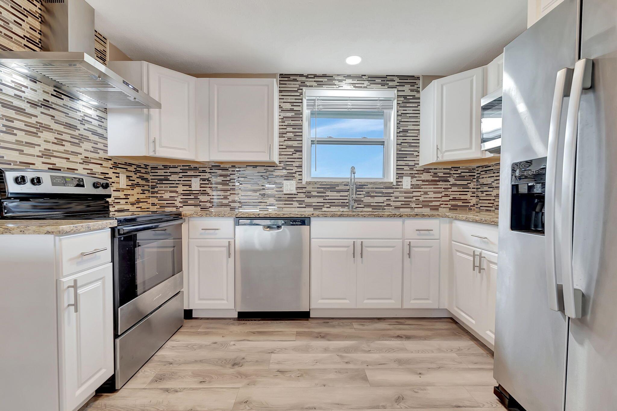 JASMINE LAKES - Residential Lease