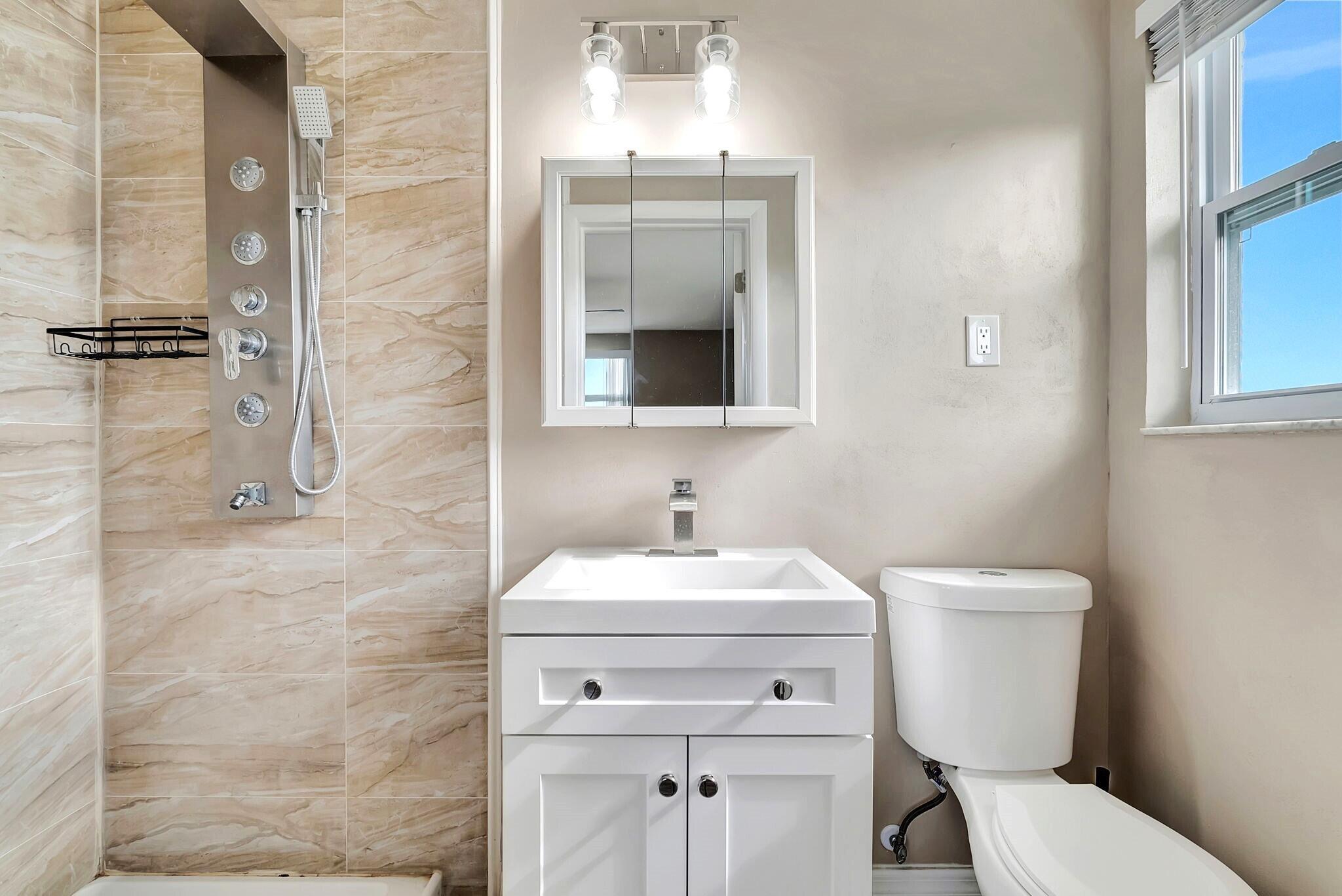 JASMINE LAKES - Residential Lease