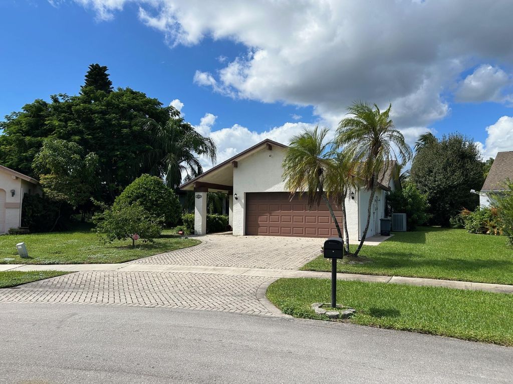 Photo of 18029 107th Ave S, Boca Raton, FL 33498 (MLS # F10532436)