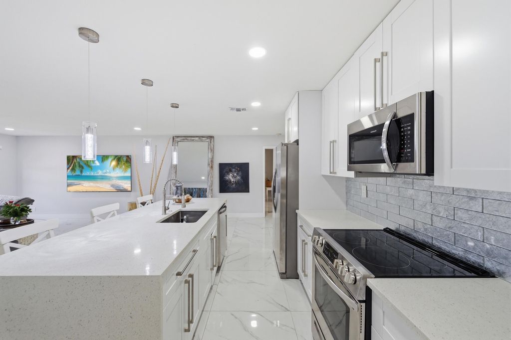 Photo of 6396 Country Wood Way, Delray Beach, FL 33484 (MLS # B26028336)
