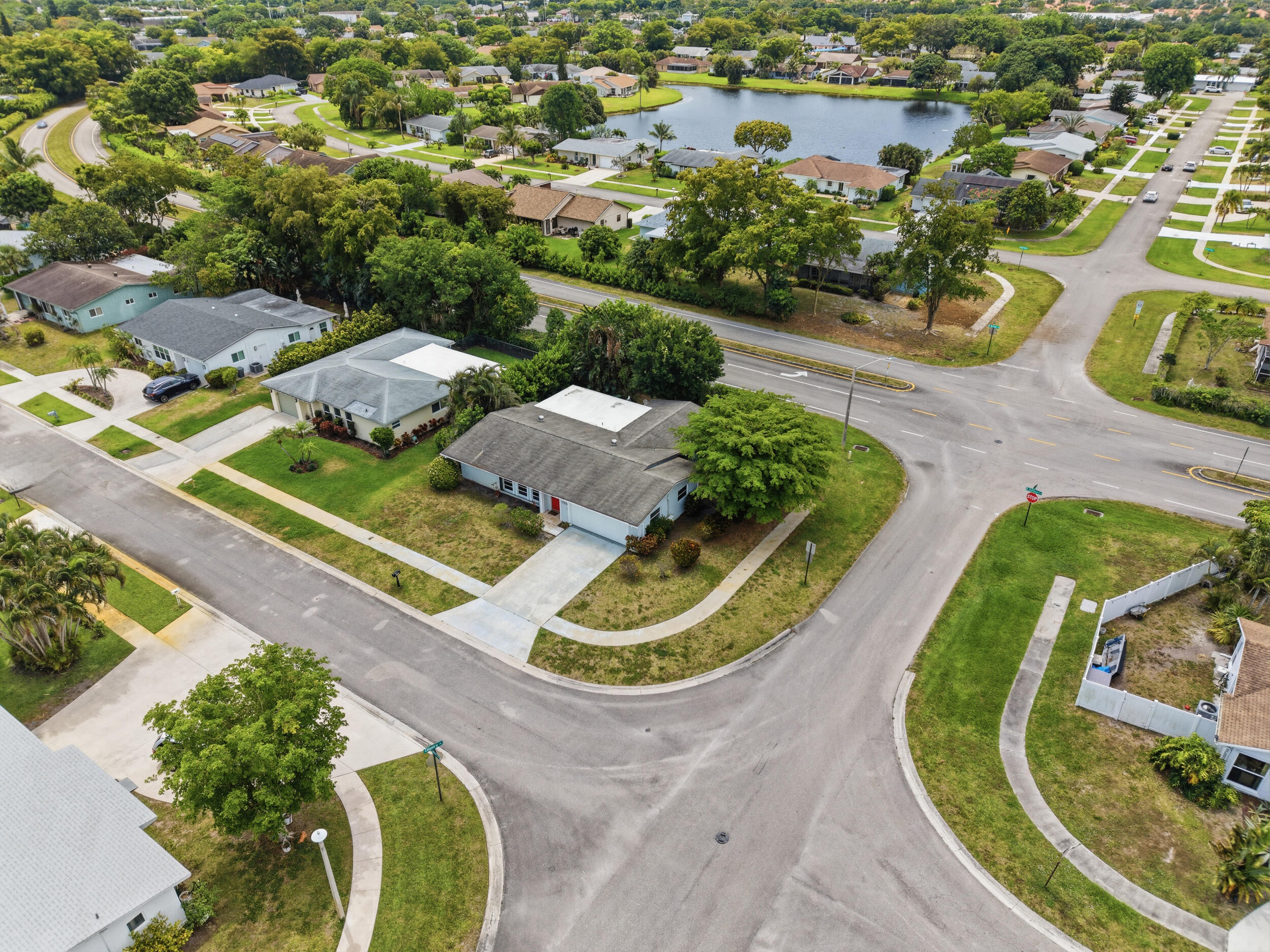 COCO WOOD LAKES SEC 1 - Residential Lease